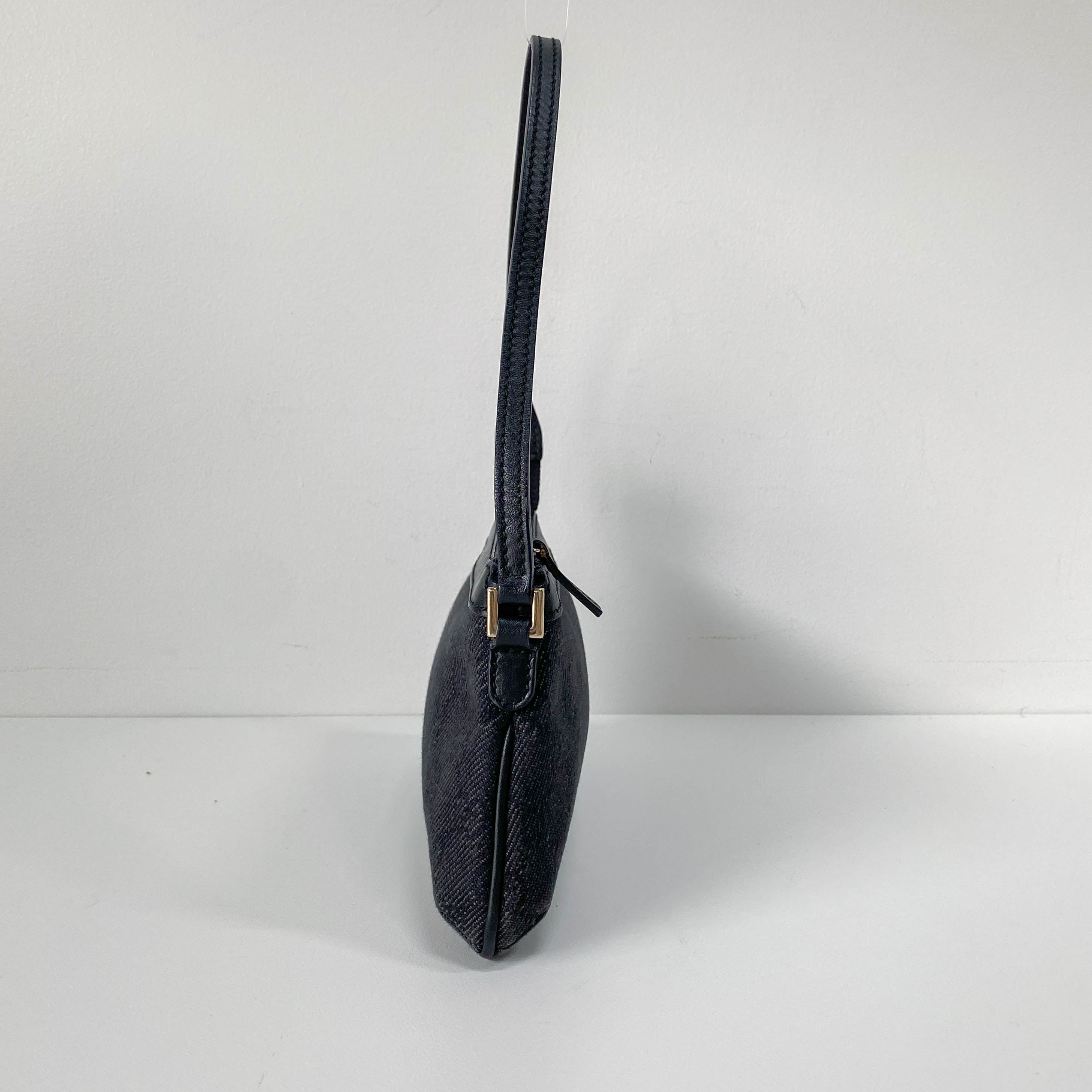 Small GG Canvas Black Shoulder Bag