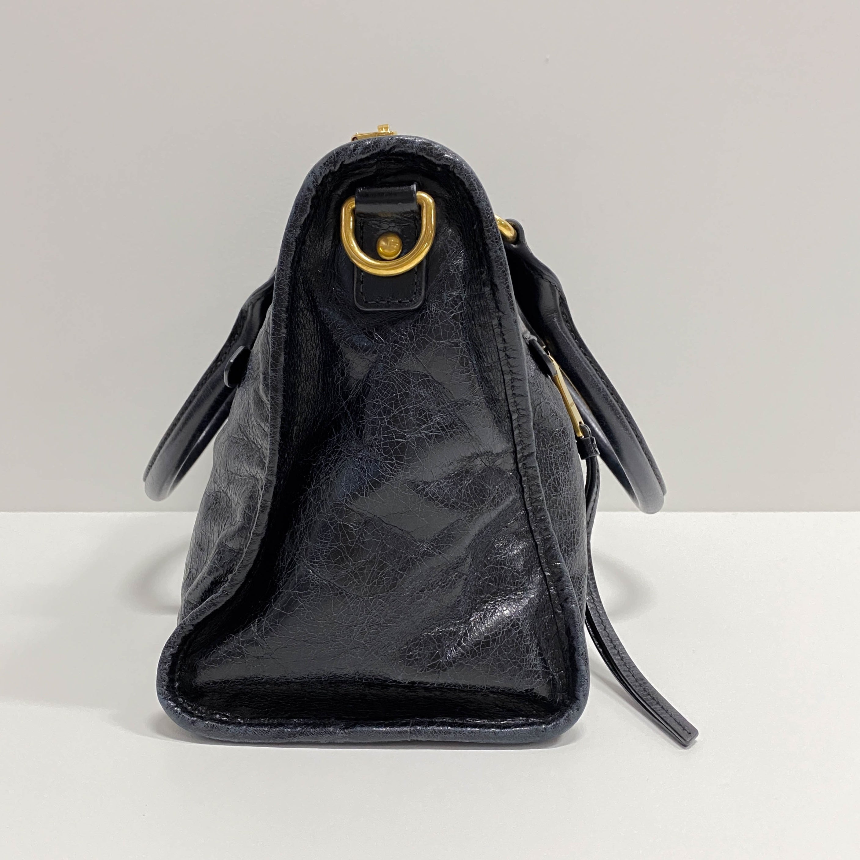 Vitello Black Leather Shoulder Bag