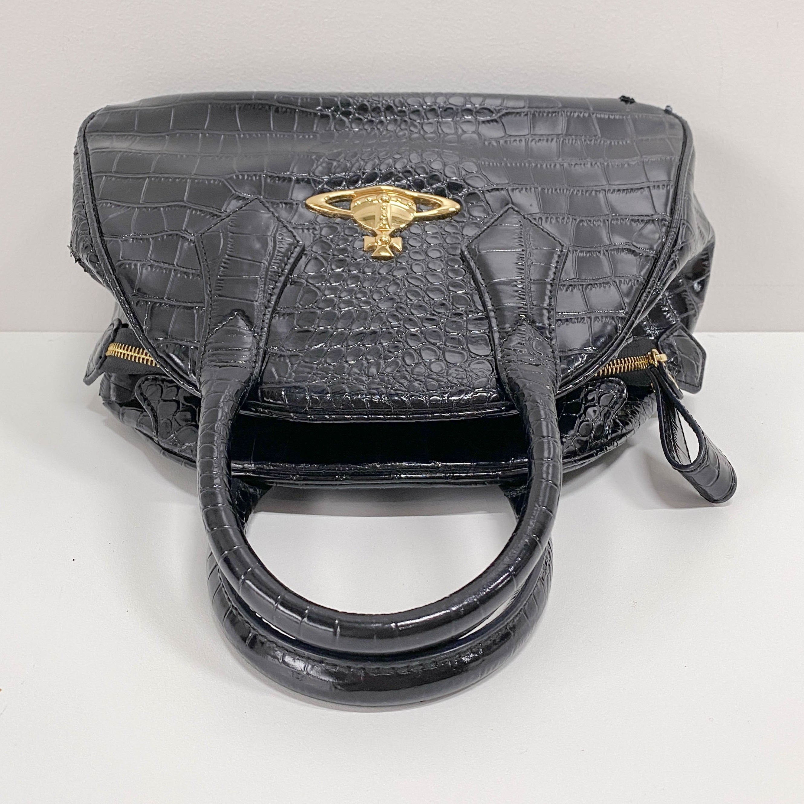 Vintage Black Croco-Stamped Hand Bag