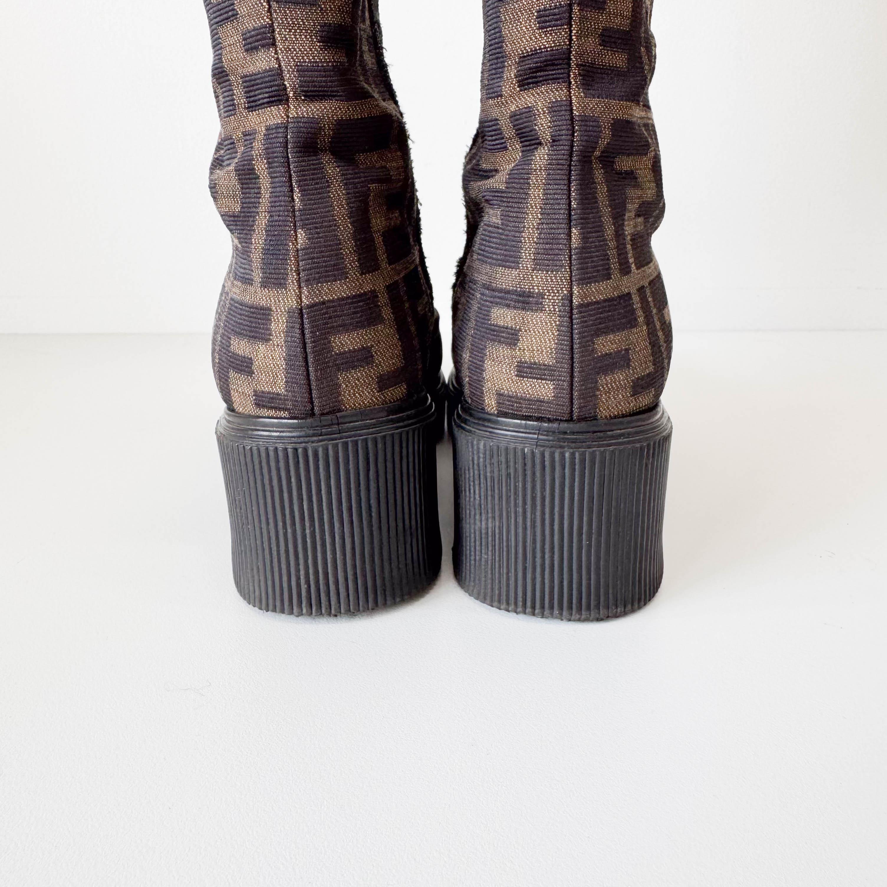 Zucca Tall Boots Size 37