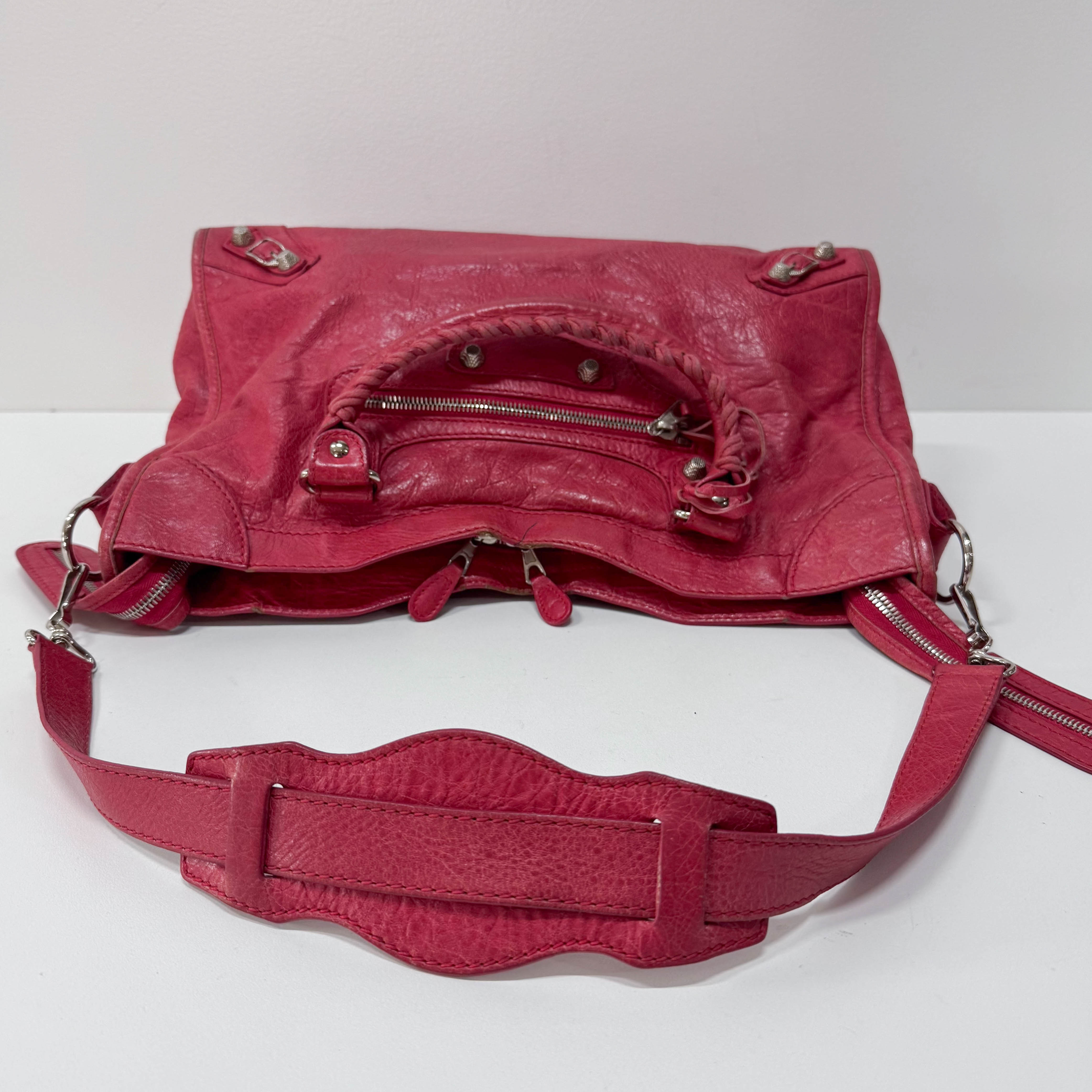 City Magenta Leather Top Handle Bag