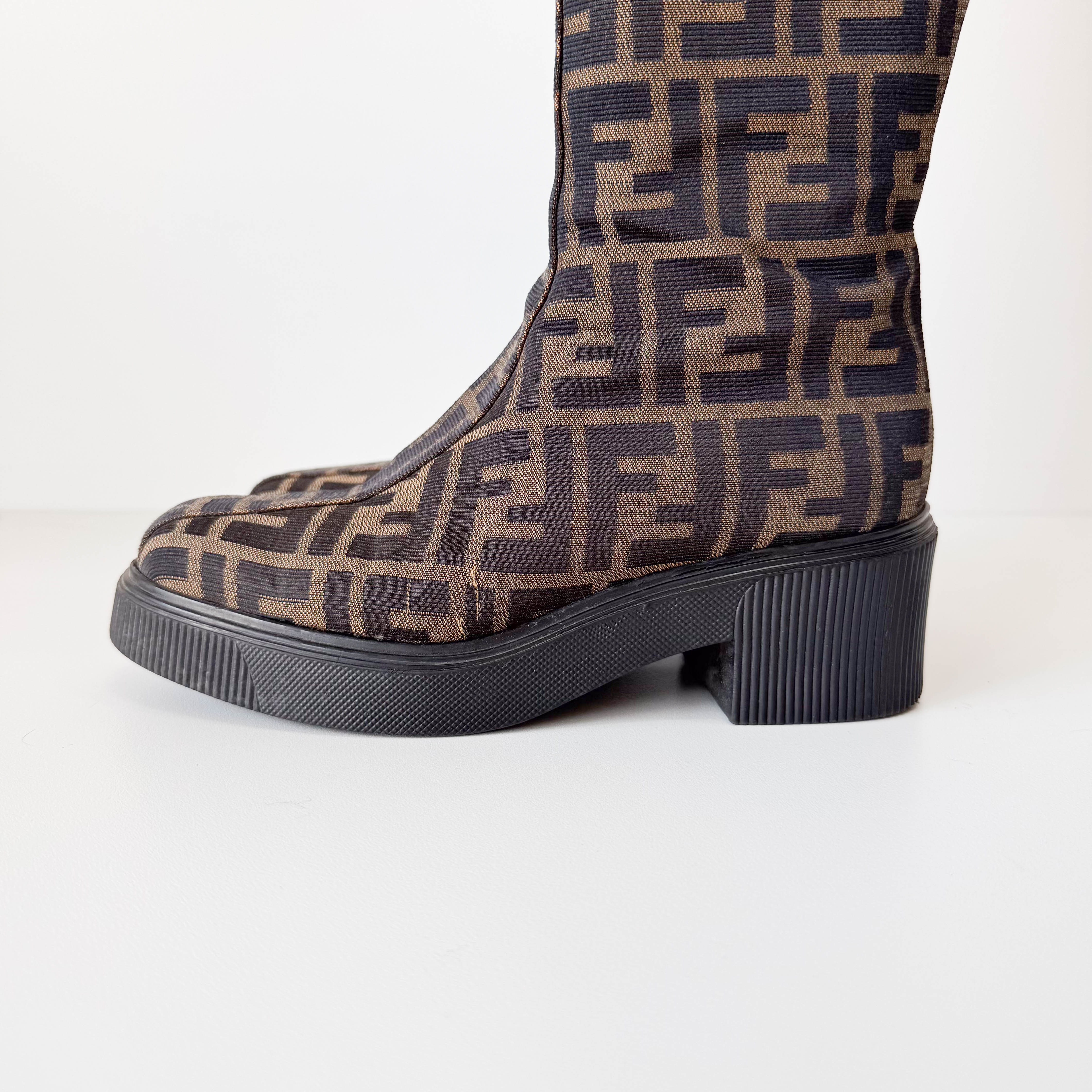 Zucca Tall Boots Size 37