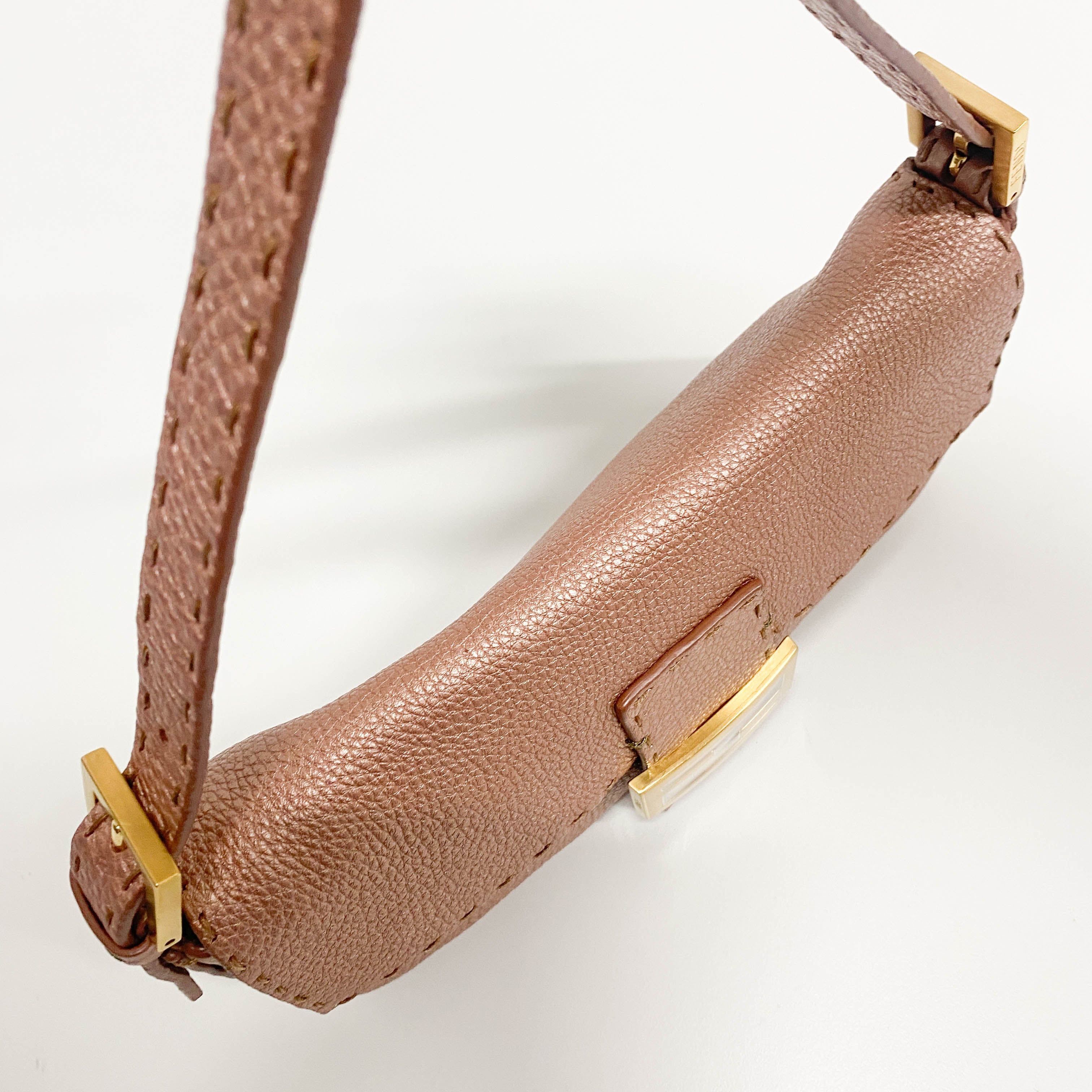 Selleria Baguette Rosegold Leather Shoulder Bag