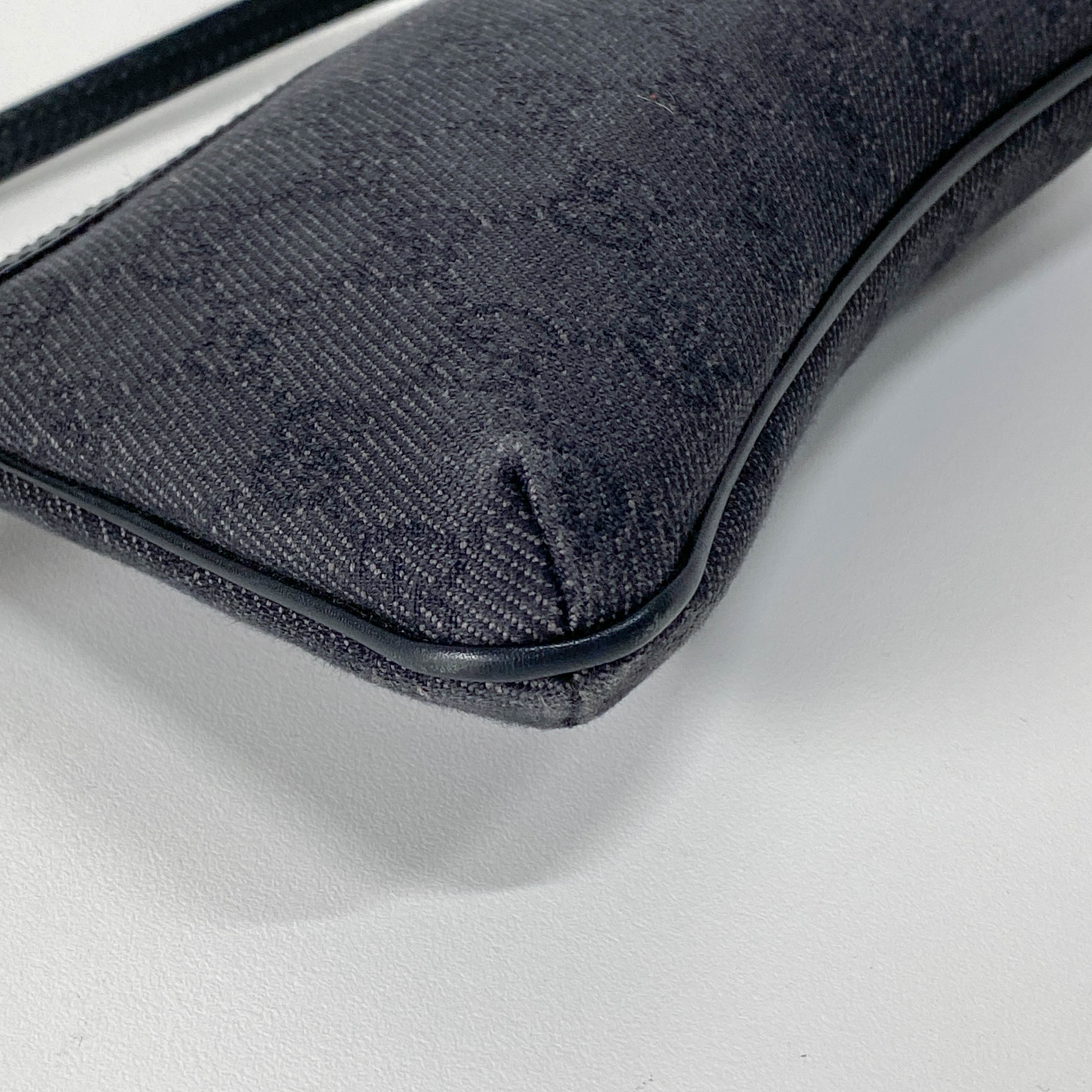 Small GG Canvas Black Shoulder Bag