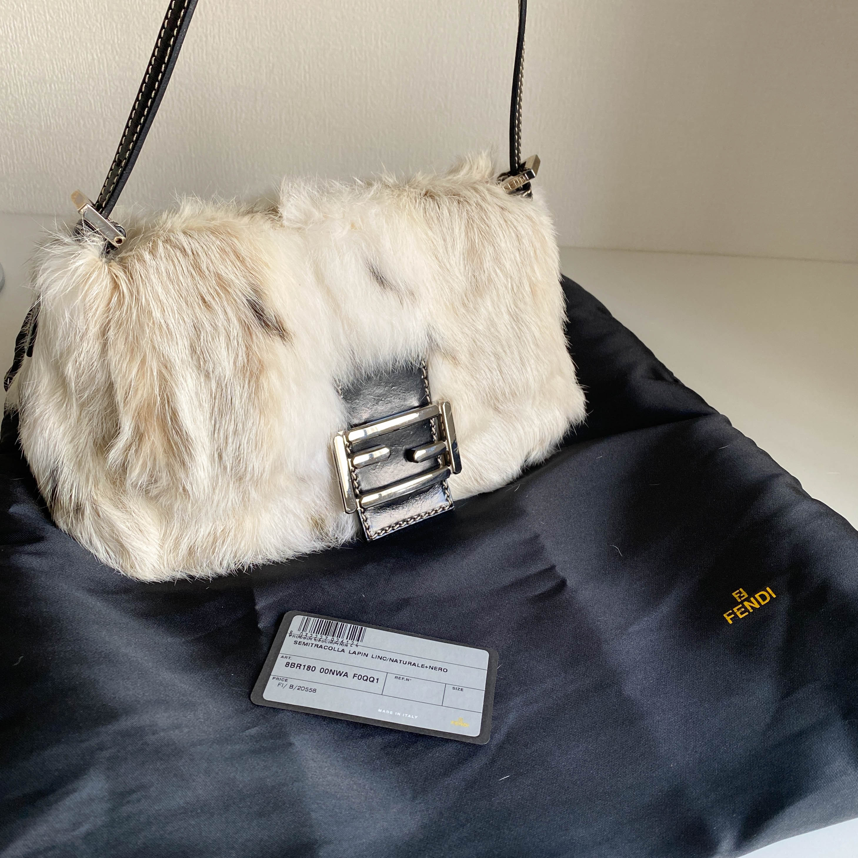 Mini Mamma Baguette Fur Neural / Black Shoulder Bag