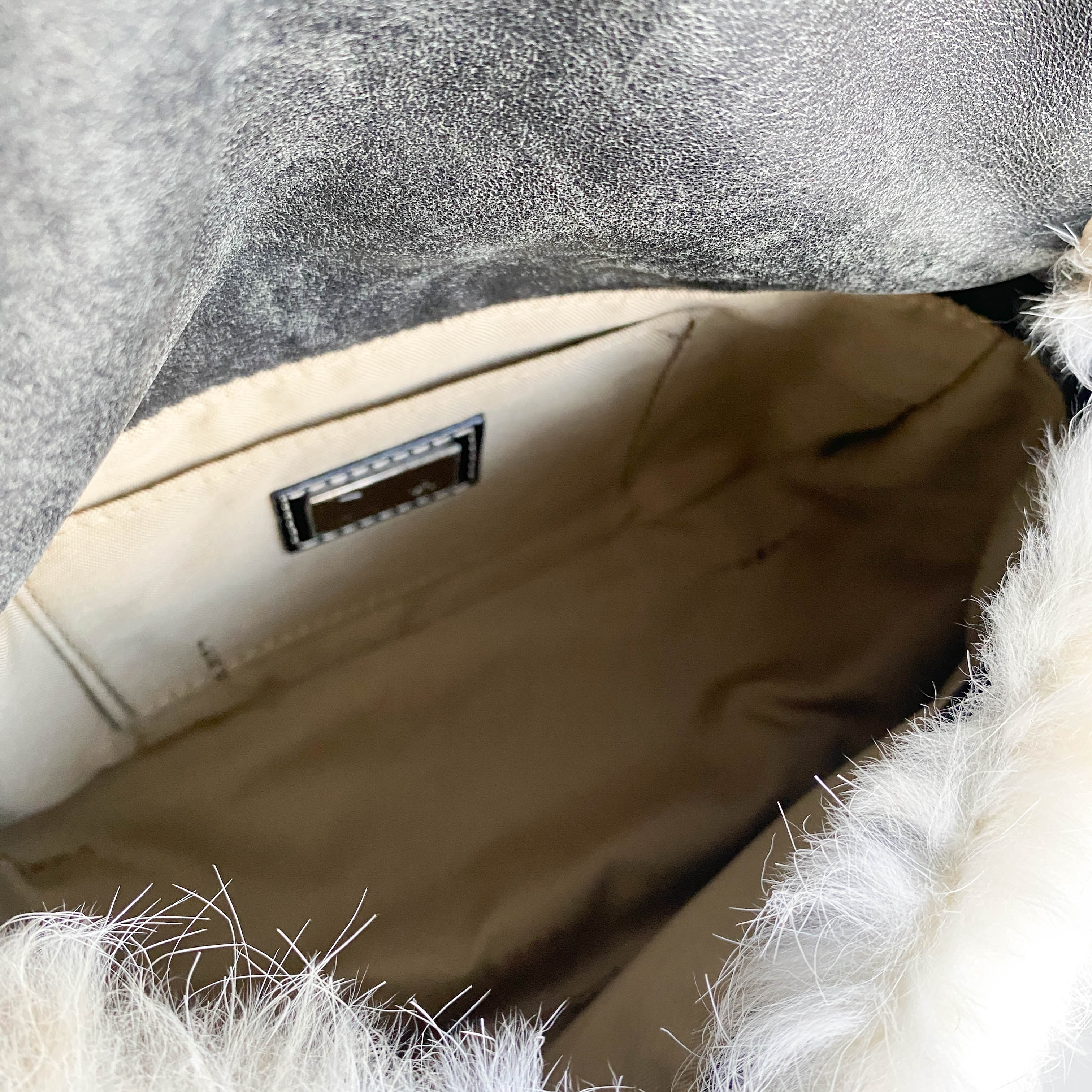 Mini Mamma Baguette Fur Neural / Black Shoulder Bag