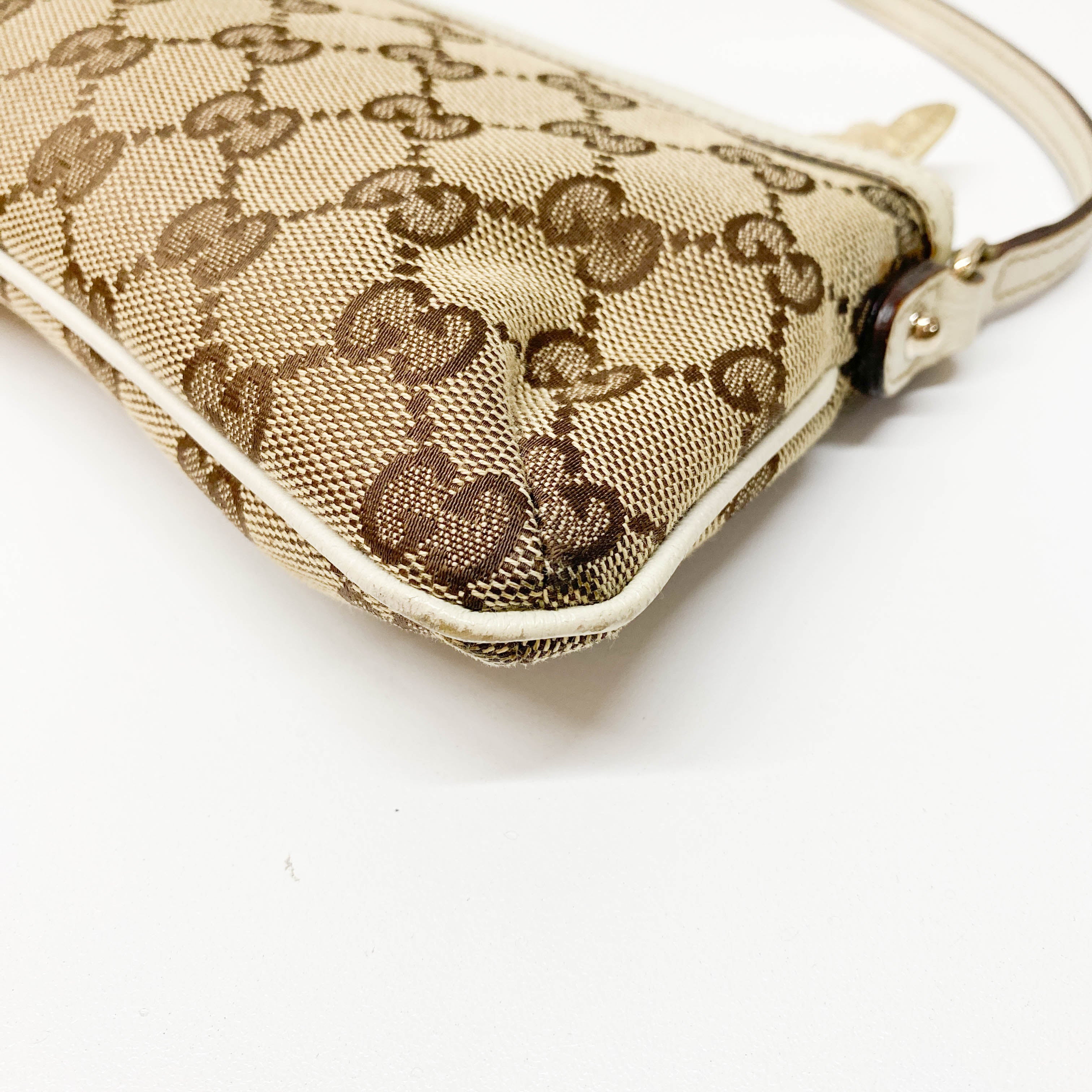 GG Brown GG Pochette Bee Charm Shoulder Bag