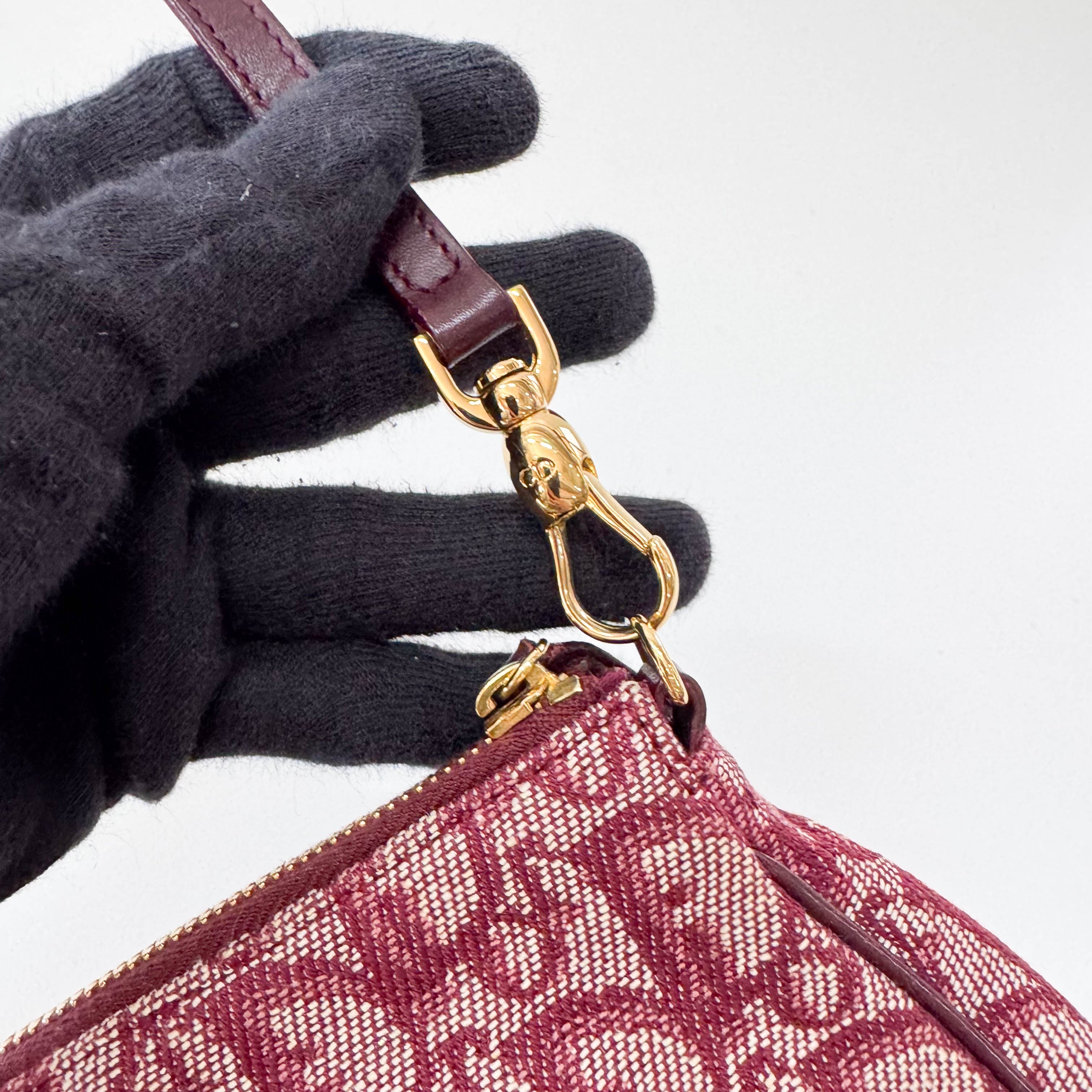 Saddle Vintage Classic Red Trotter Shoulder Bag