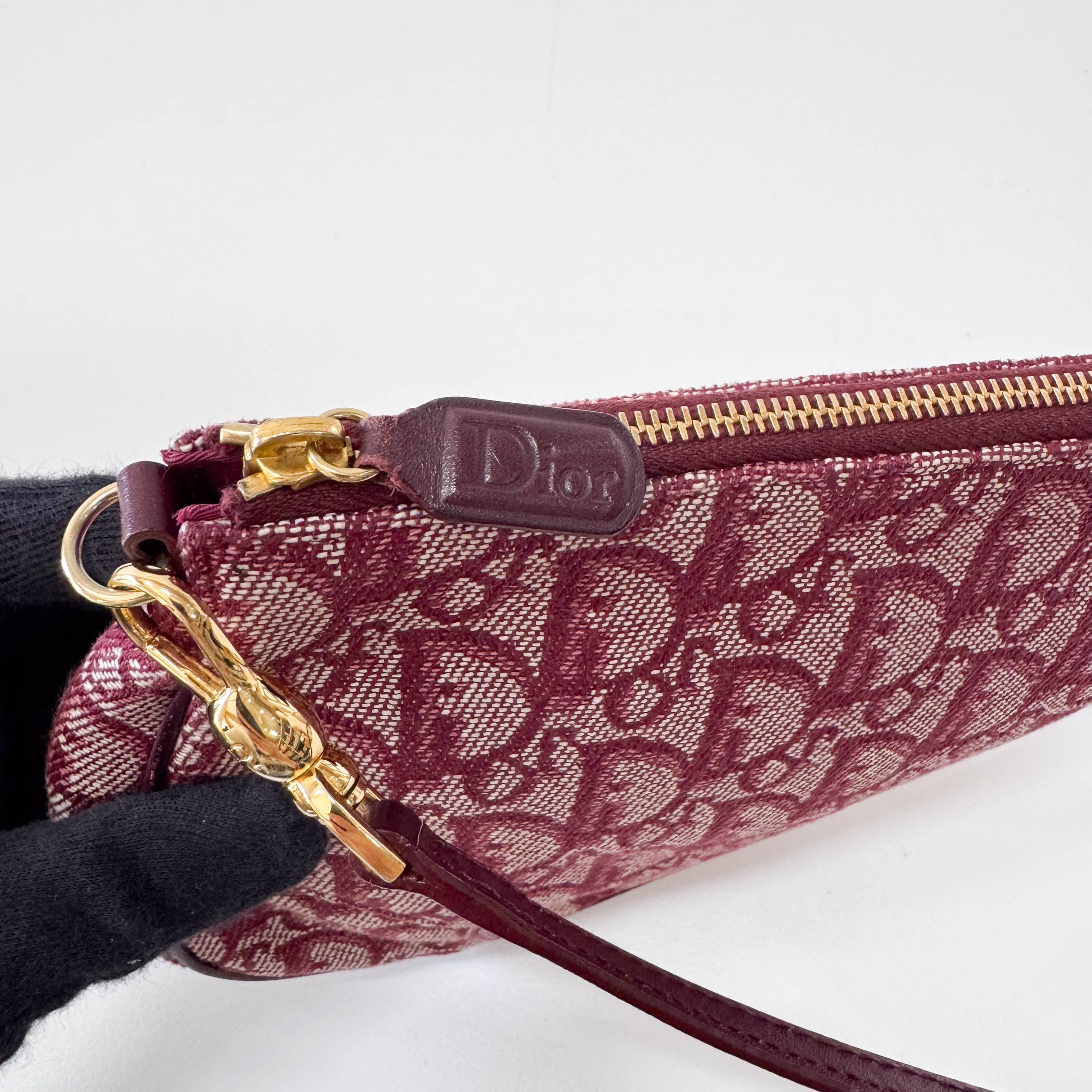 Saddle Vintage Classic Red Trotter Shoulder Bag