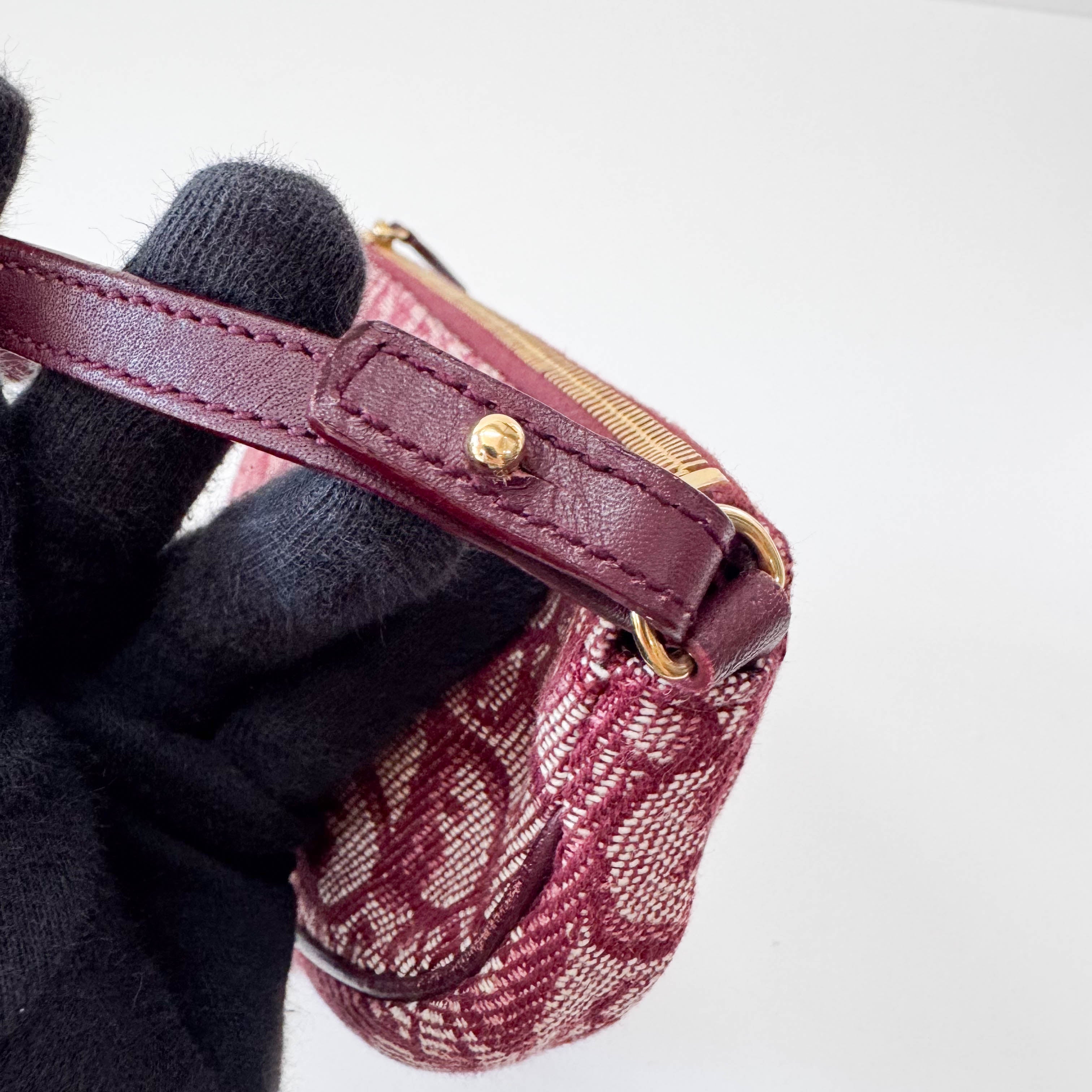 Saddle Vintage Classic Red Trotter Shoulder Bag