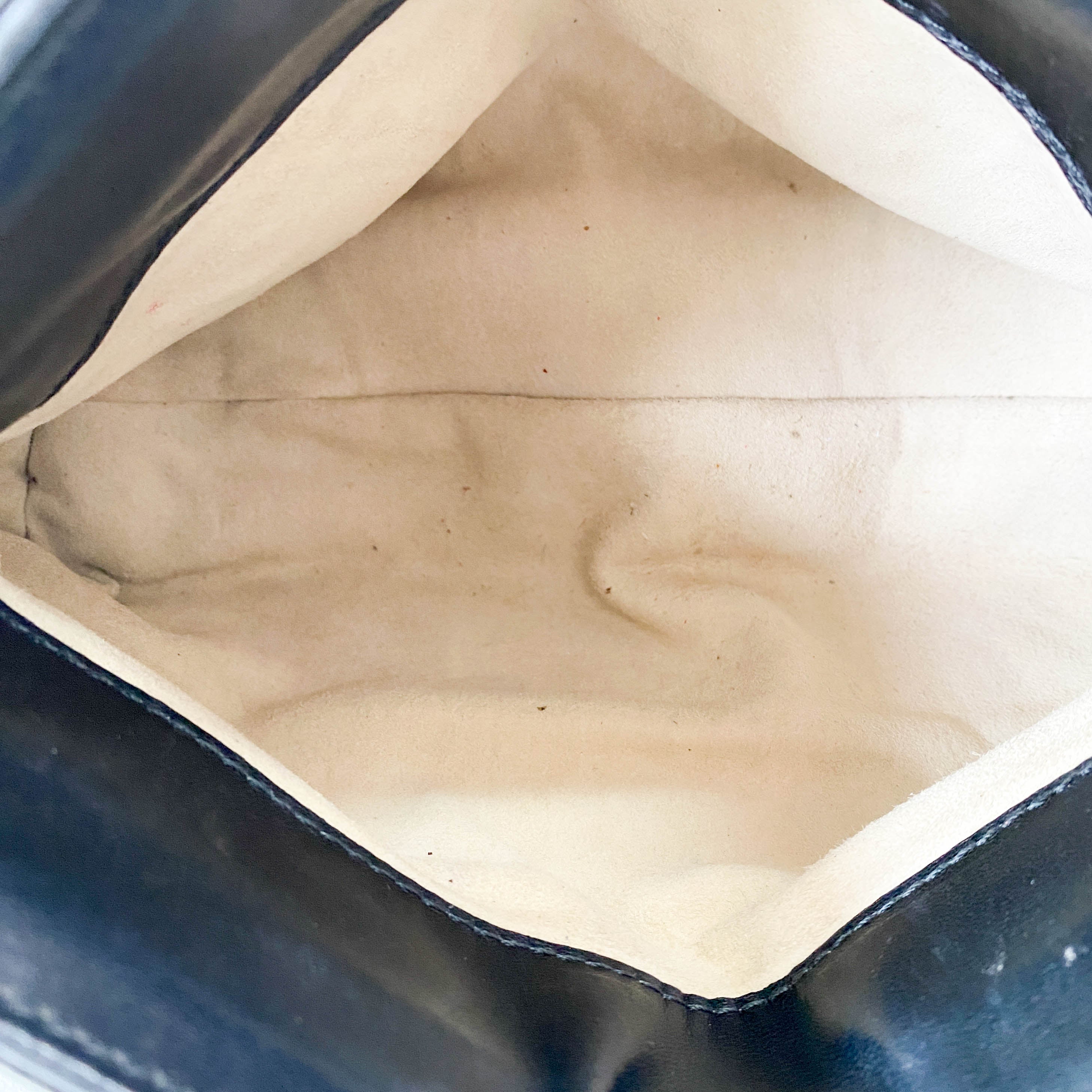 Intrecciato Black Leather Shoulder Bag