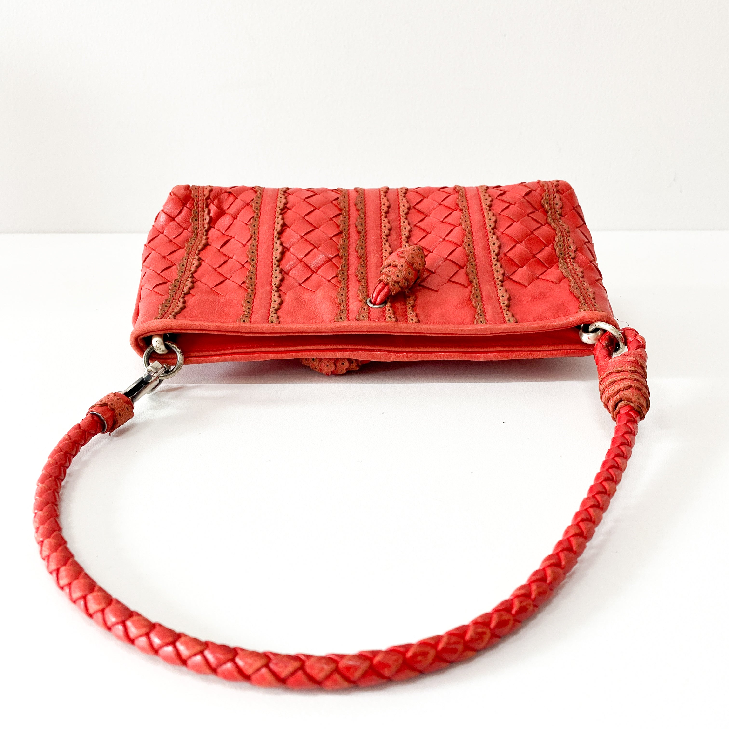 Intreciatto Red Leather Shoulder Bag