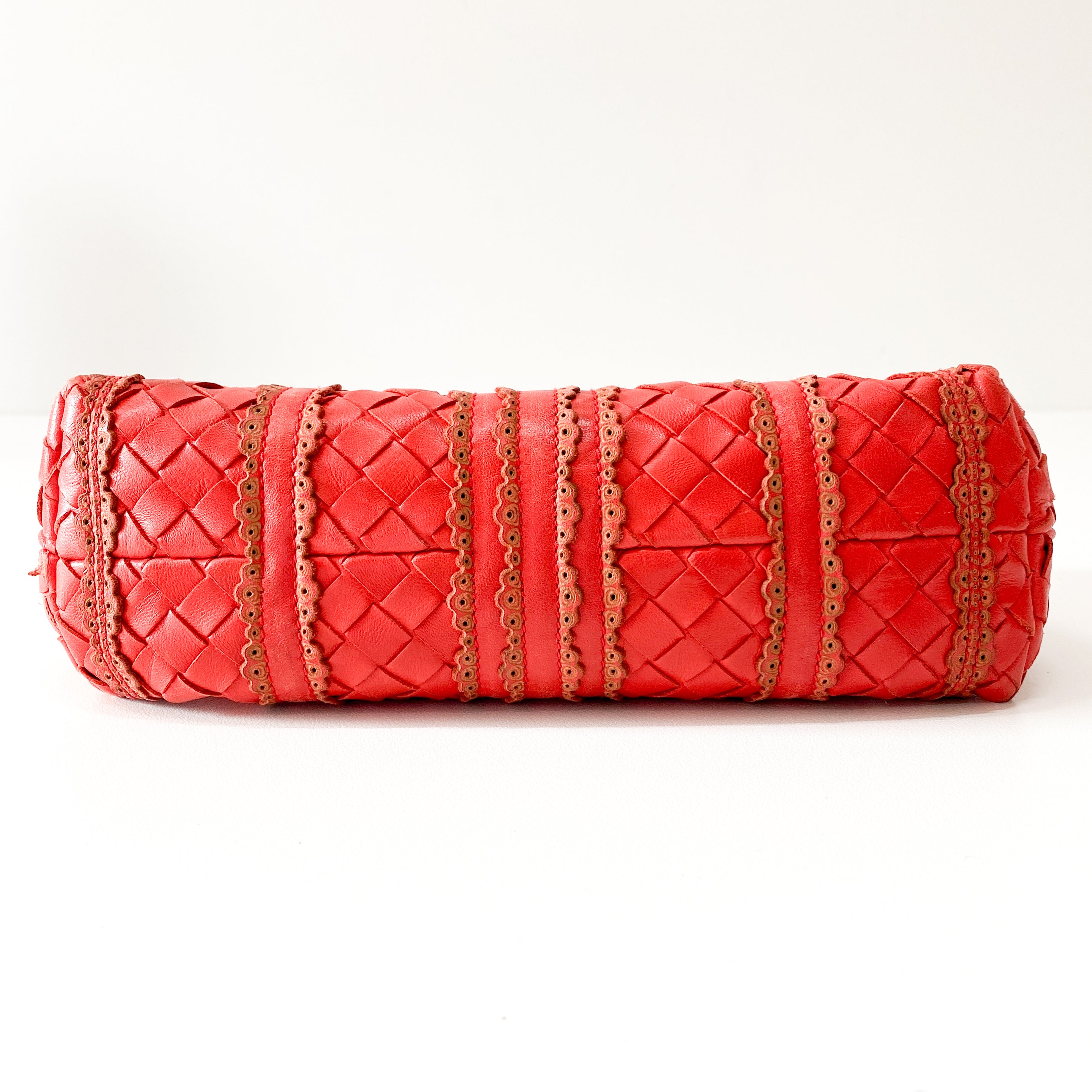 Intreciatto Red Leather Shoulder Bag