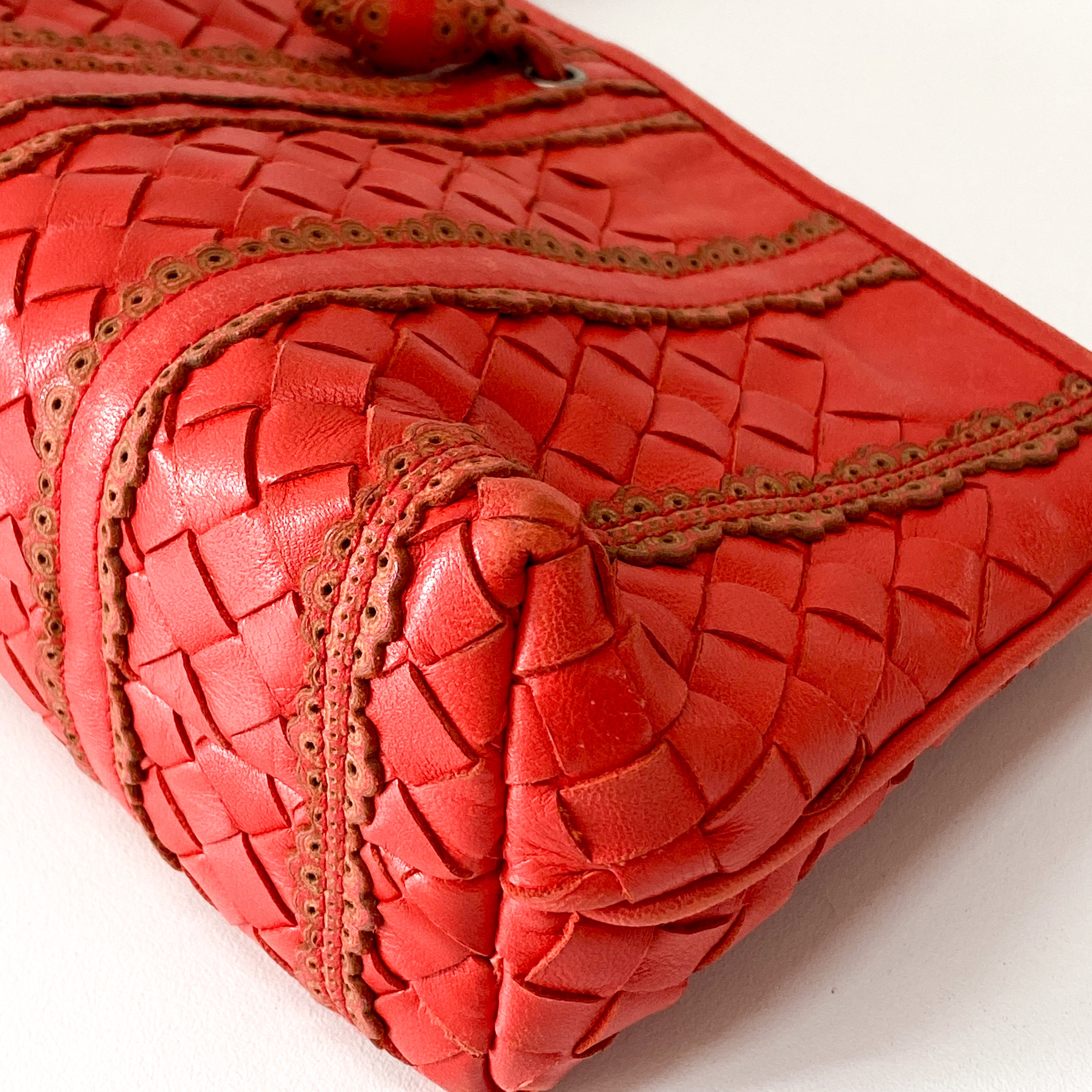 Intreciatto Red Leather Shoulder Bag