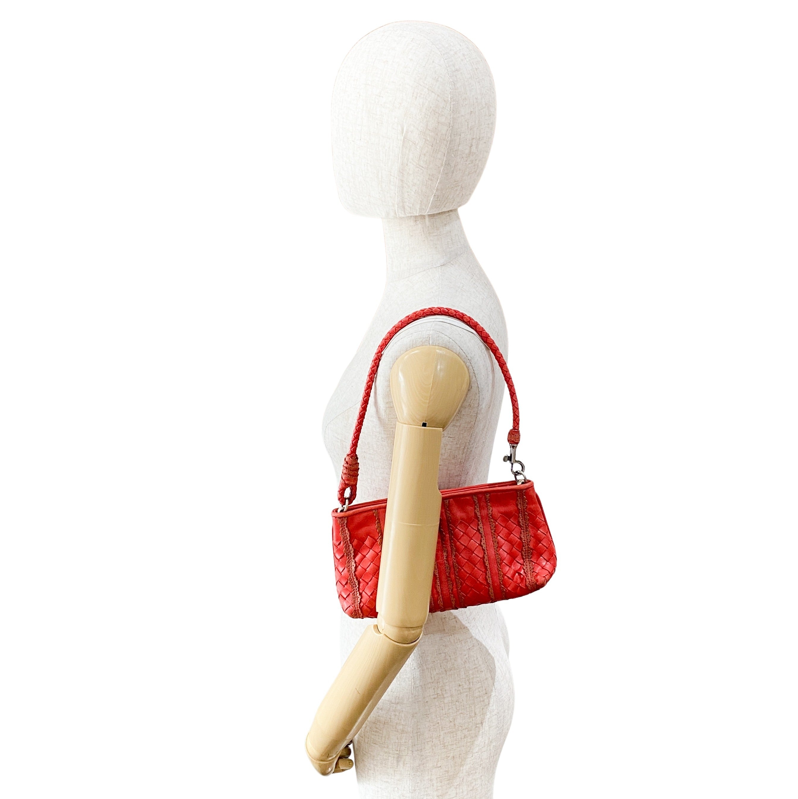 Intreciatto Red Leather Shoulder Bag