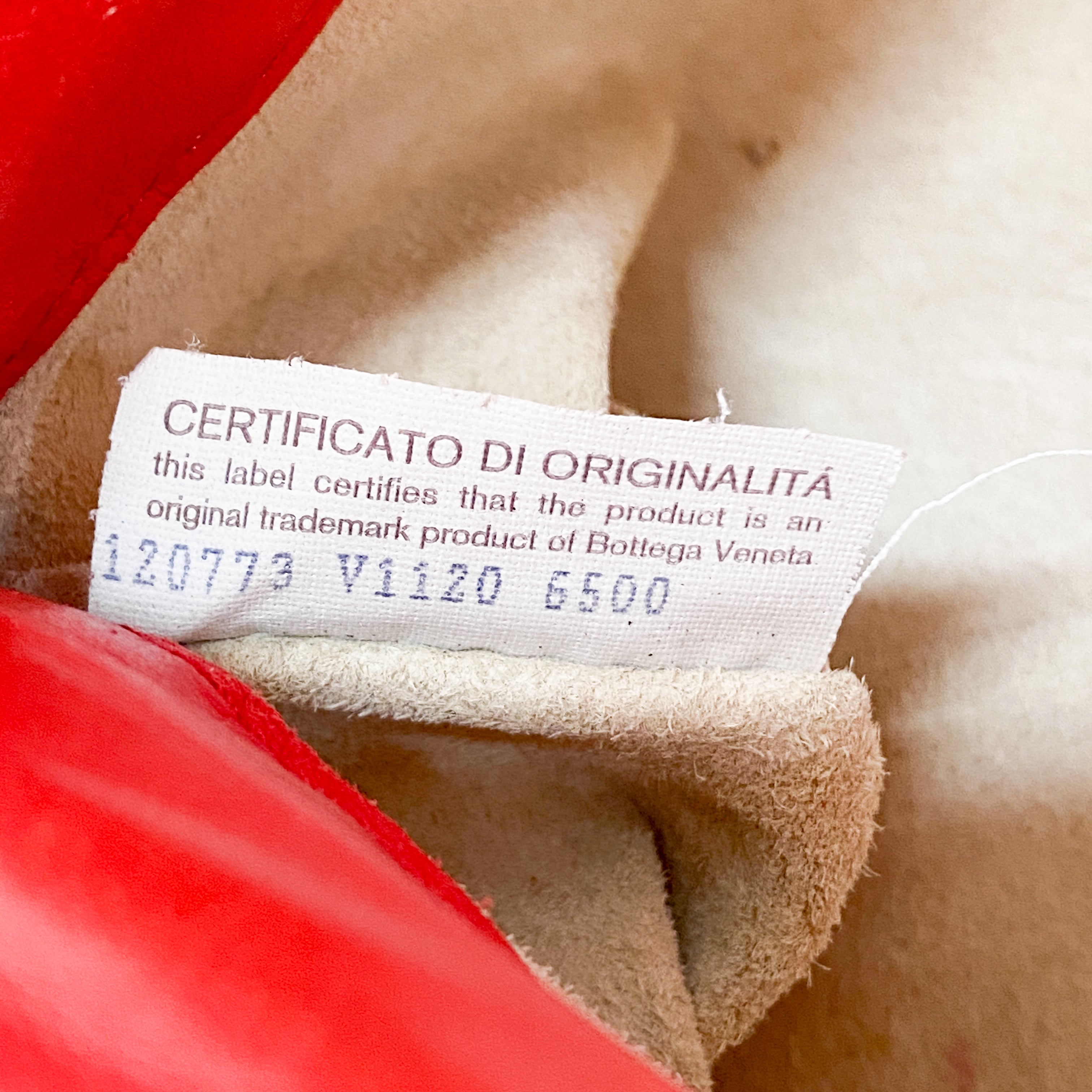 Intreciatto Red Leather Shoulder Bag