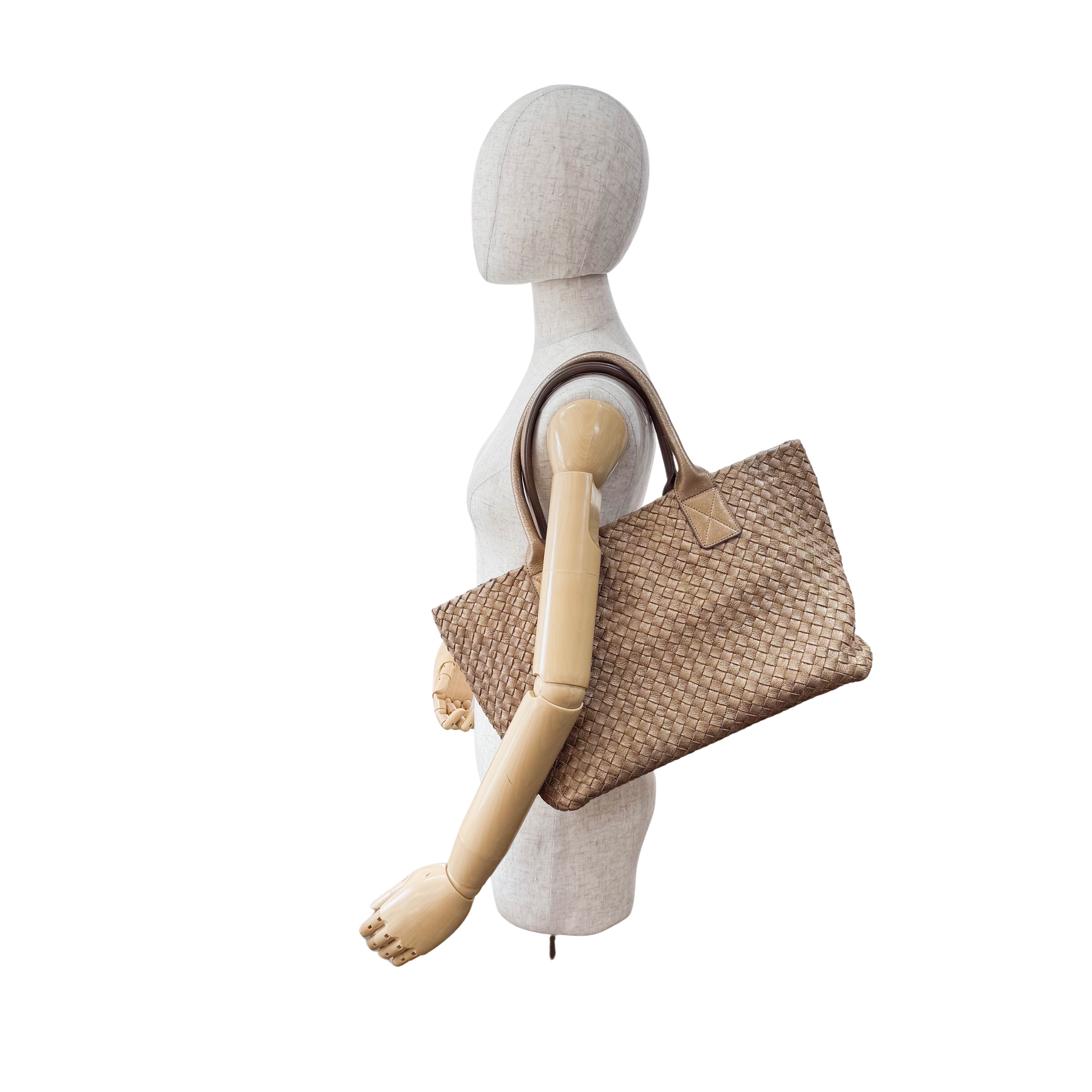 Cabat PM Gold Leather Shoulder Bag