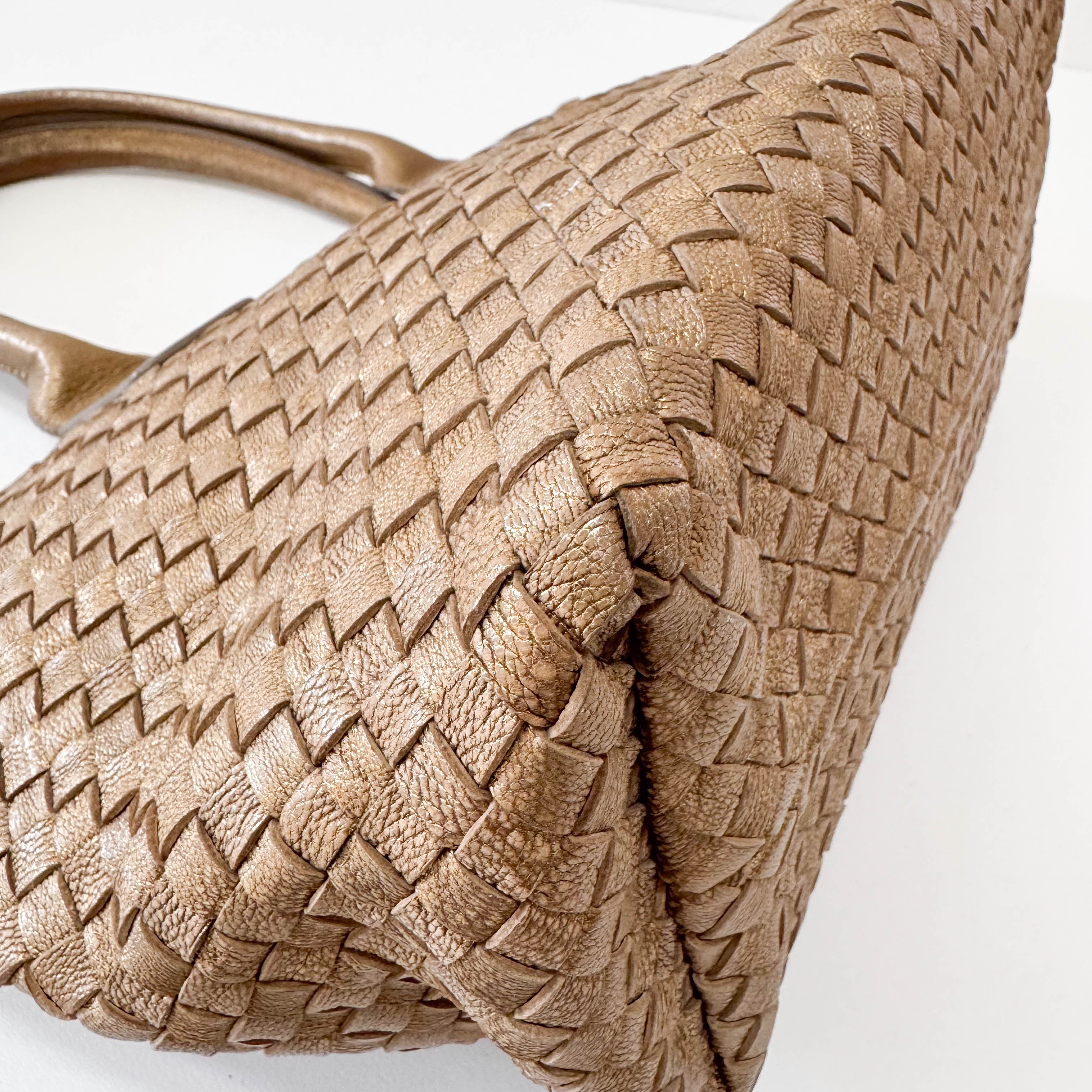 Cabat PM Gold Leather Shoulder Bag