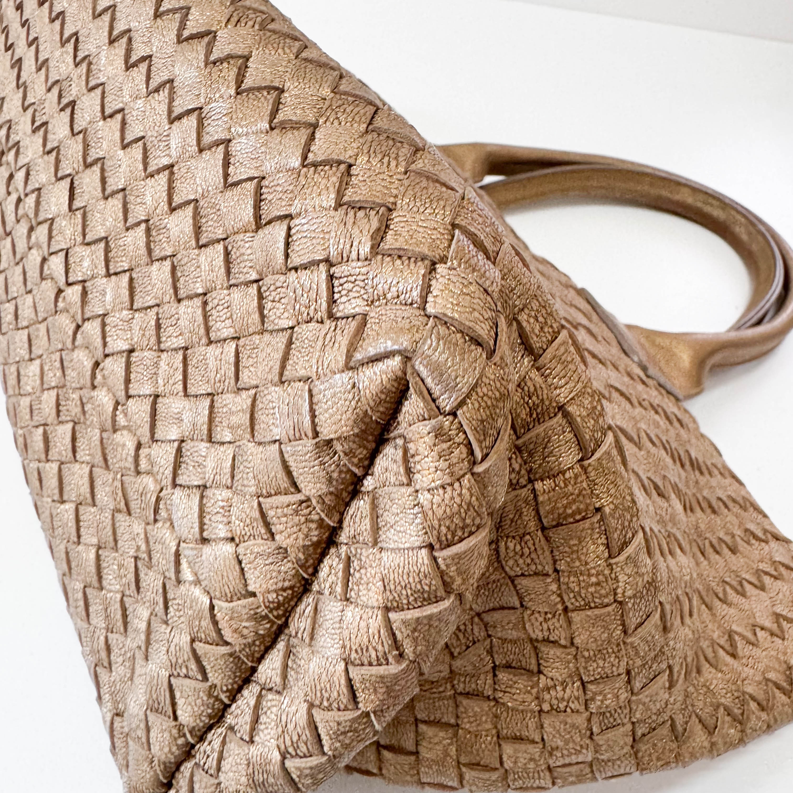 Cabat PM Gold Leather Shoulder Bag