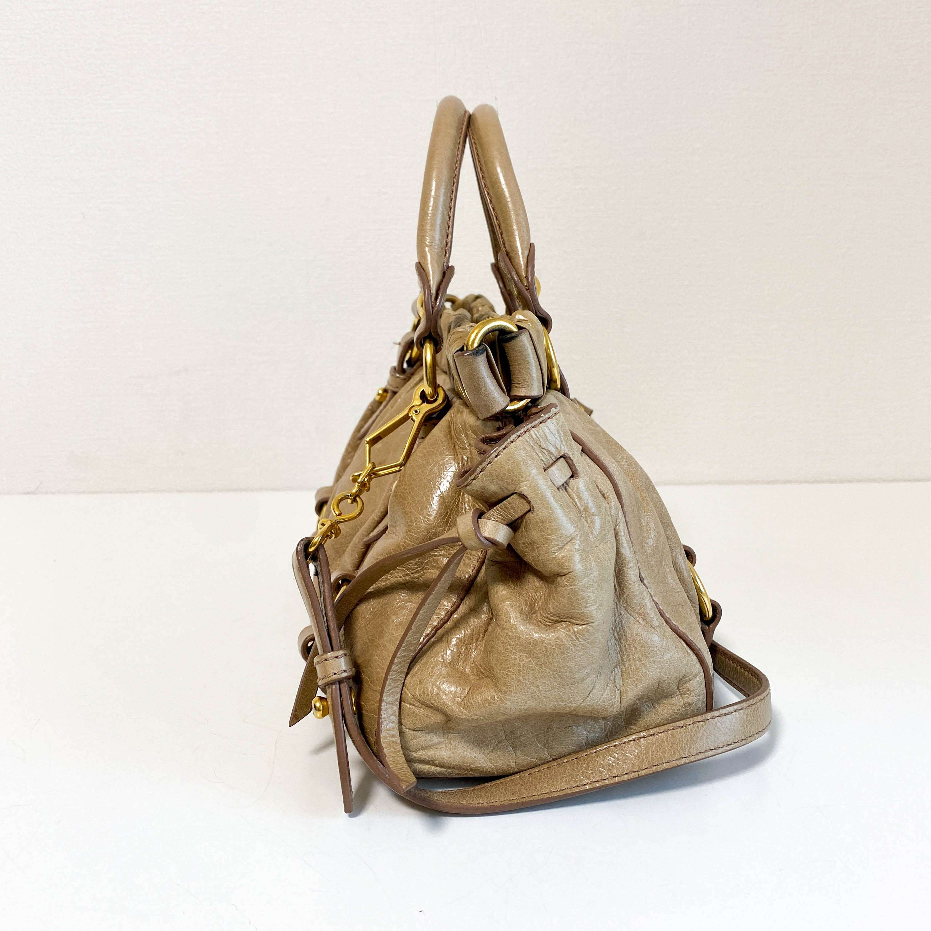Vitello Bauletto Cream Leather Handle Bag
