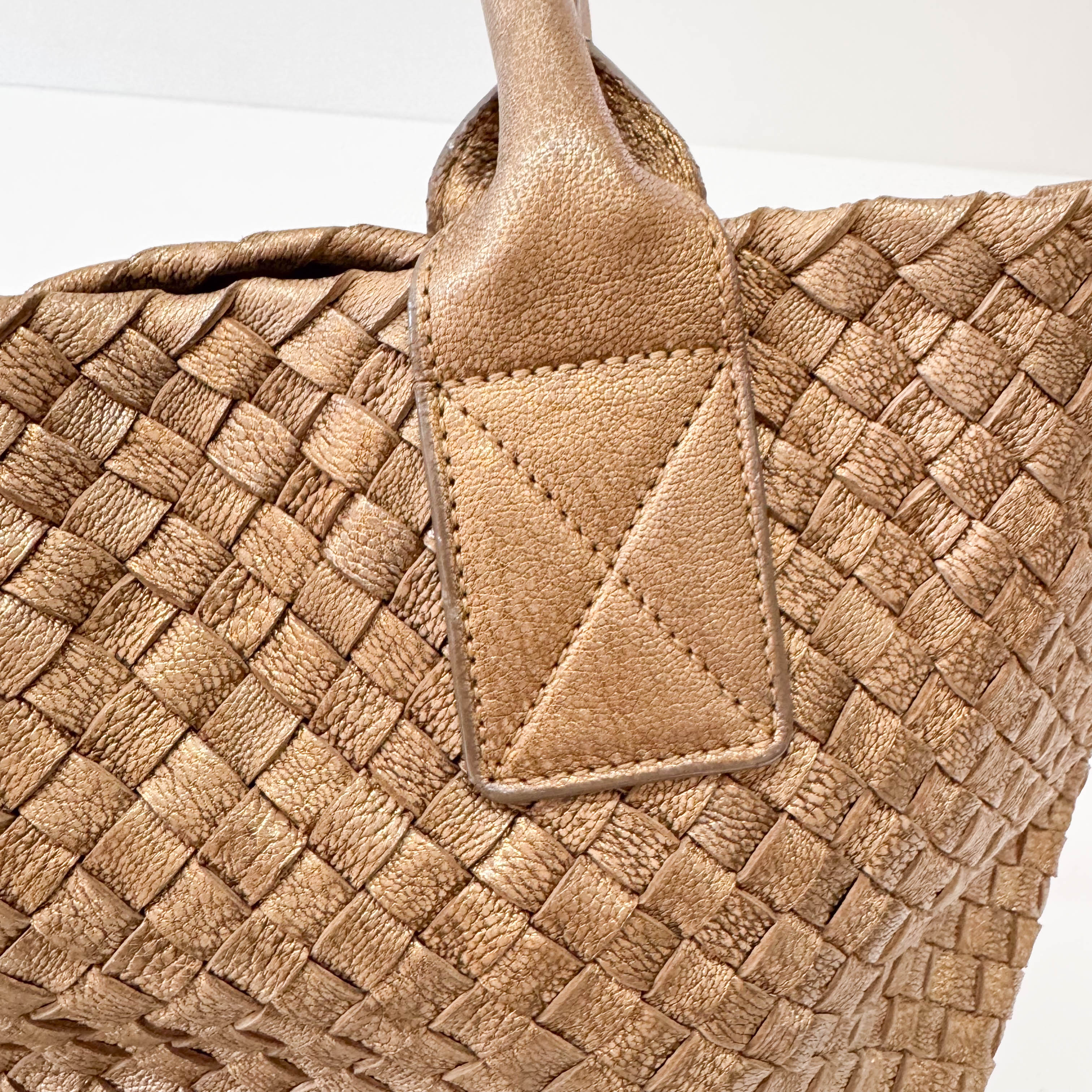 Cabat PM Gold Leather Shoulder Bag