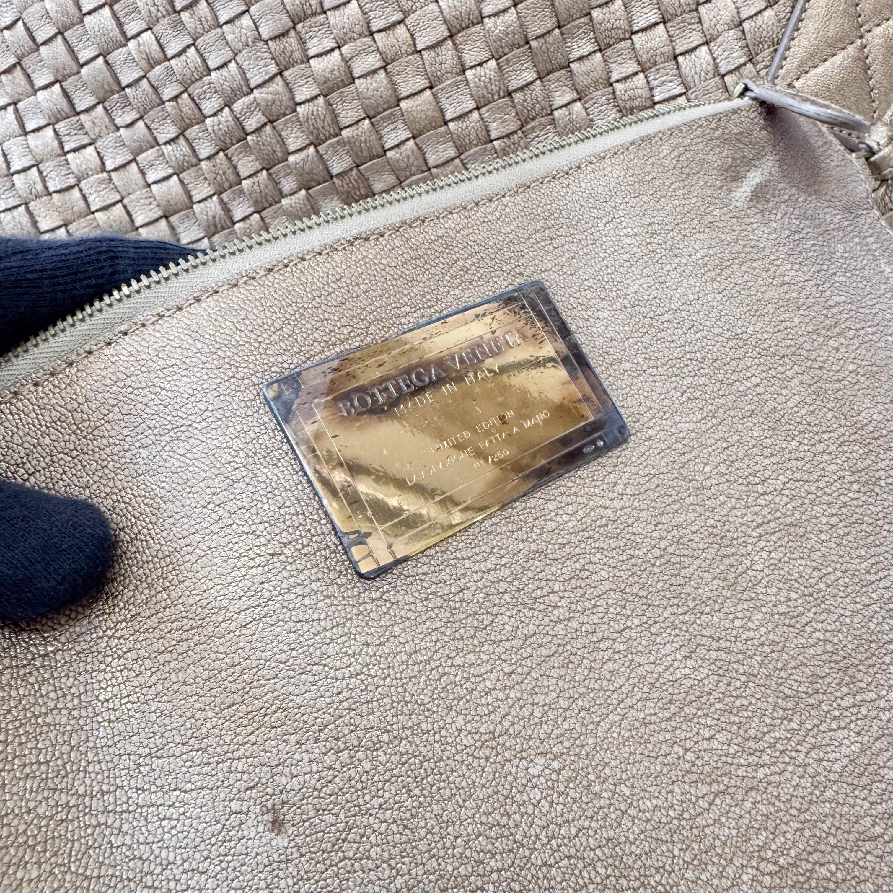 Cabat PM Gold Leather Shoulder Bag