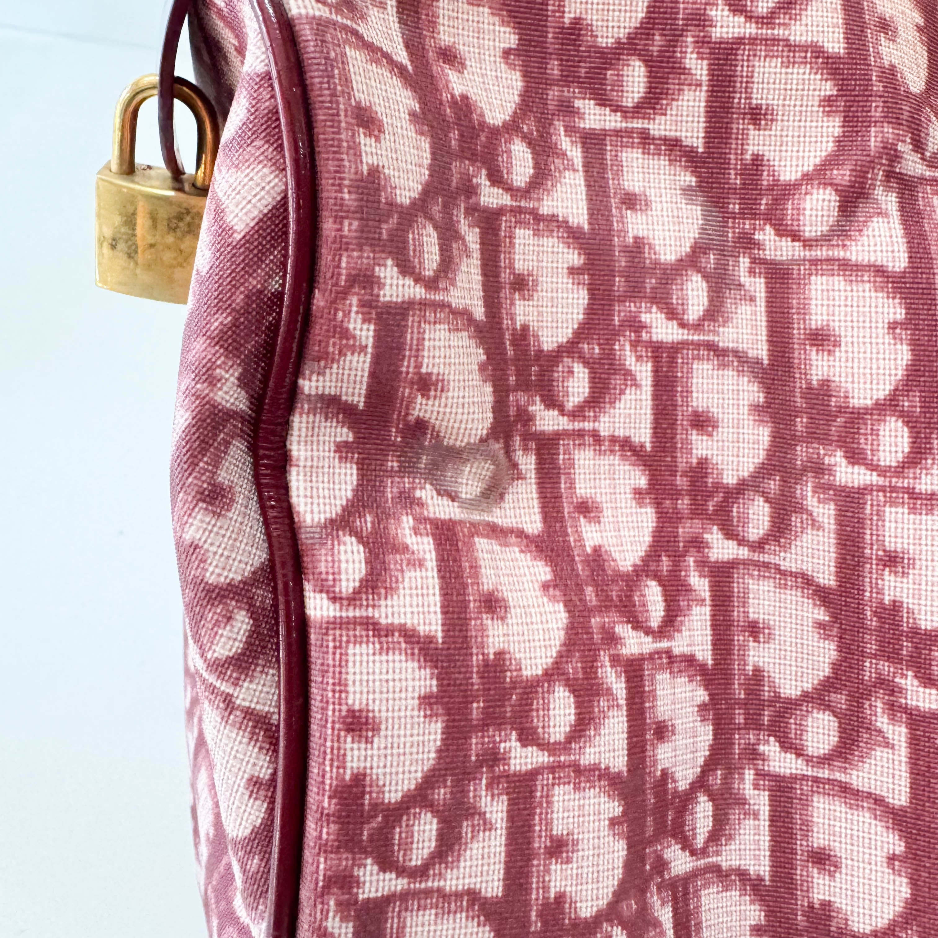 Red Trotter Boston Bowling Bag