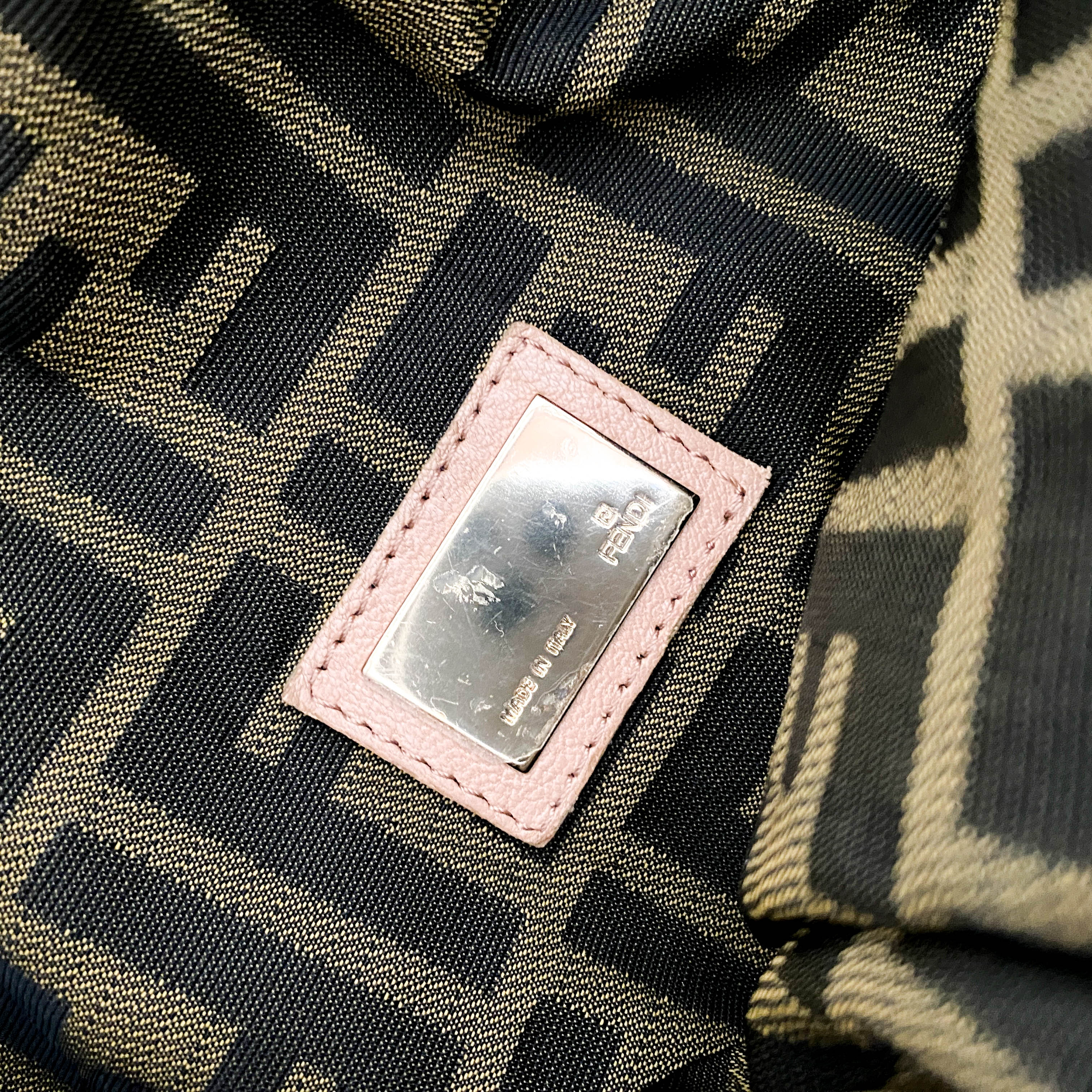 Spy Dust Pink Leather Shoulder Bag