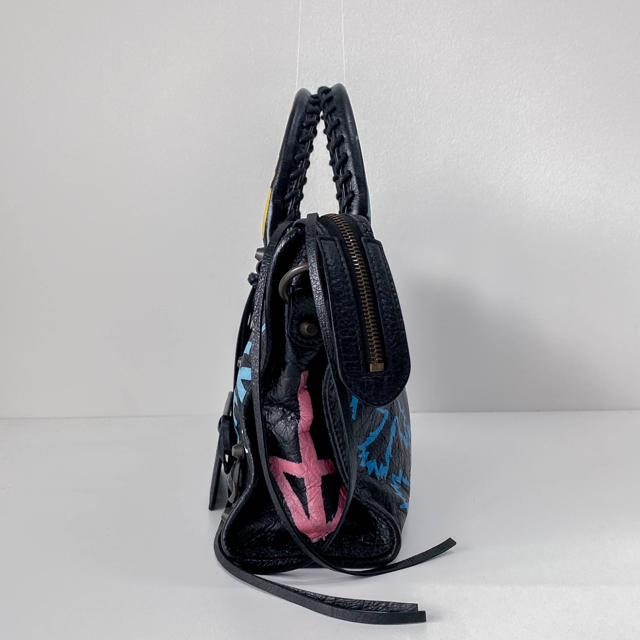 Graffiti Le City Small Black Leather Shoulder Bag