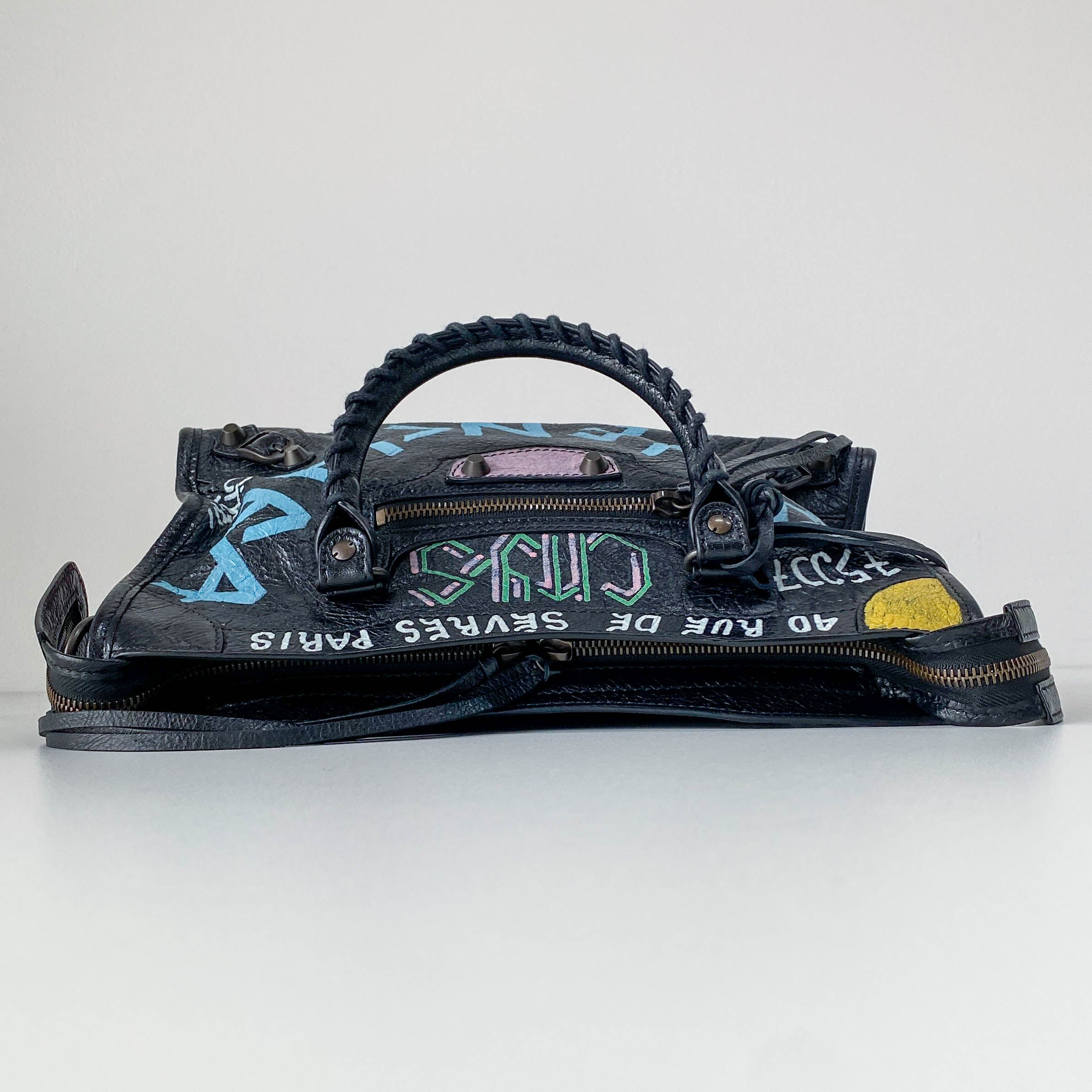 Graffiti Le City Small Black Leather Shoulder Bag