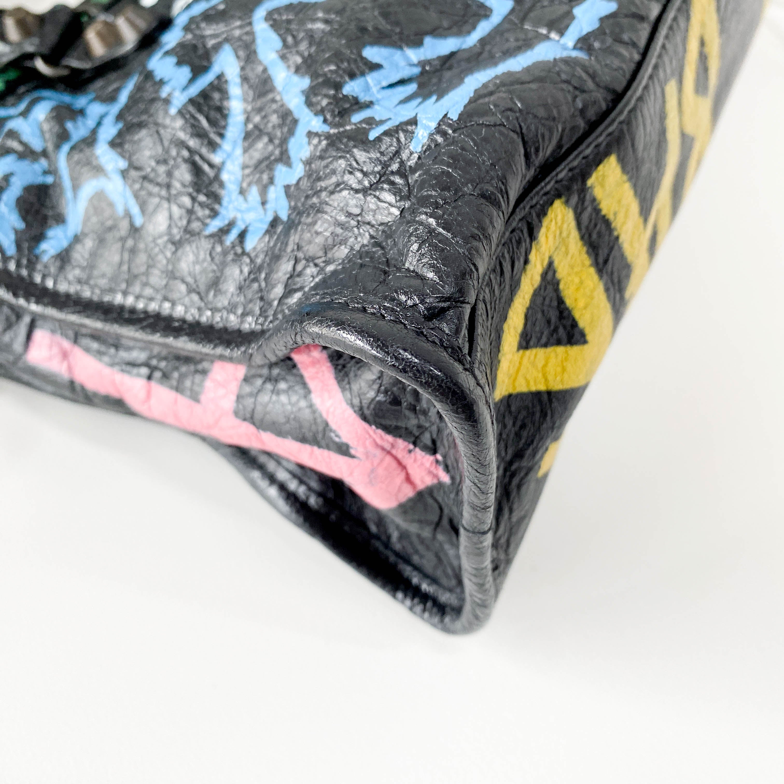 Graffiti Le City Small Black Leather Shoulder Bag