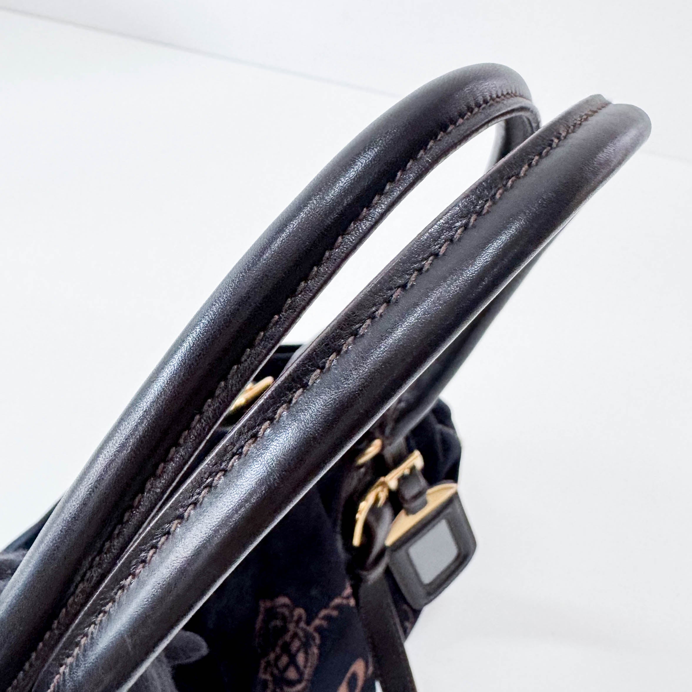 Frame Logo Print Velvet Bag