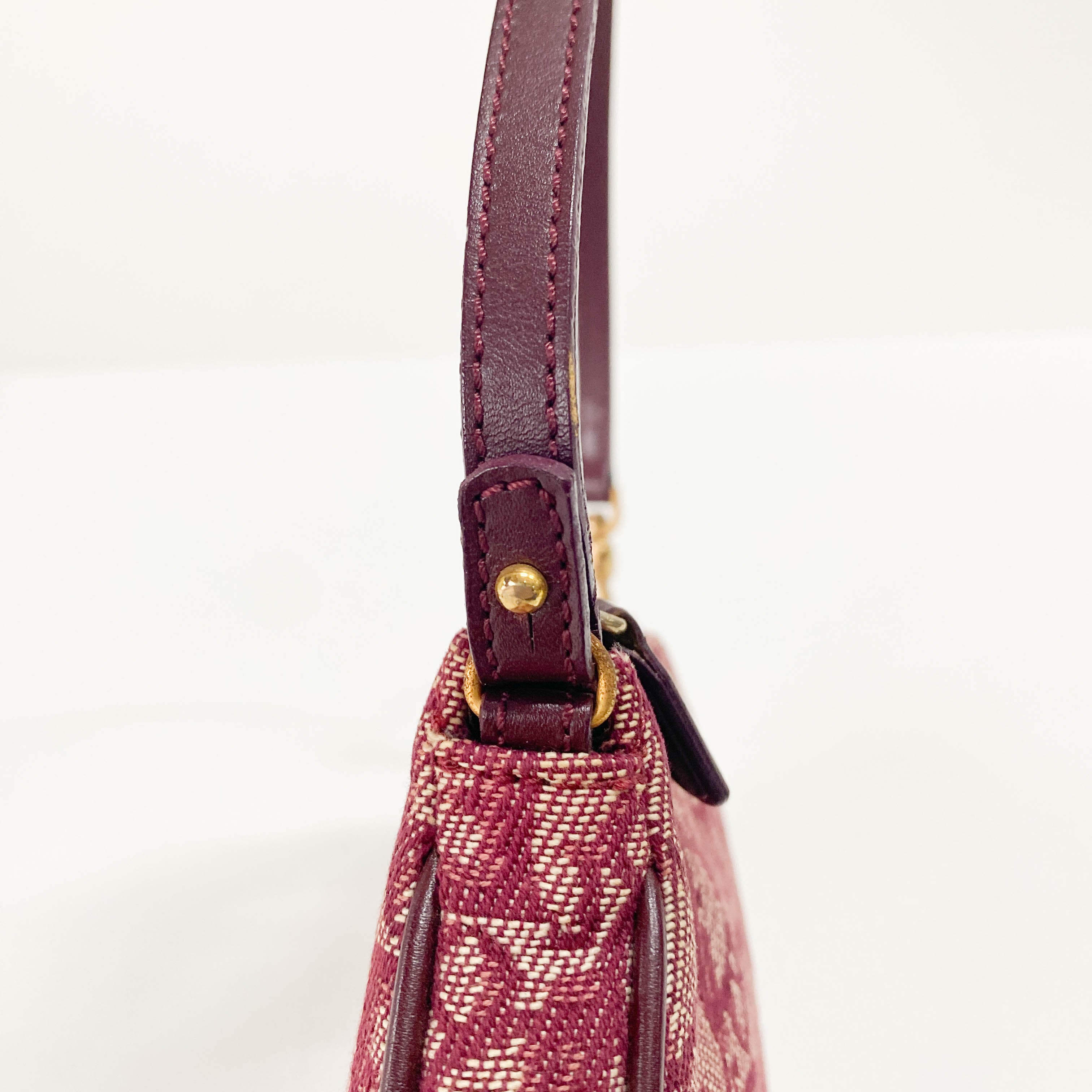 Saddle Red Trotter Canvas Shoulder Bag