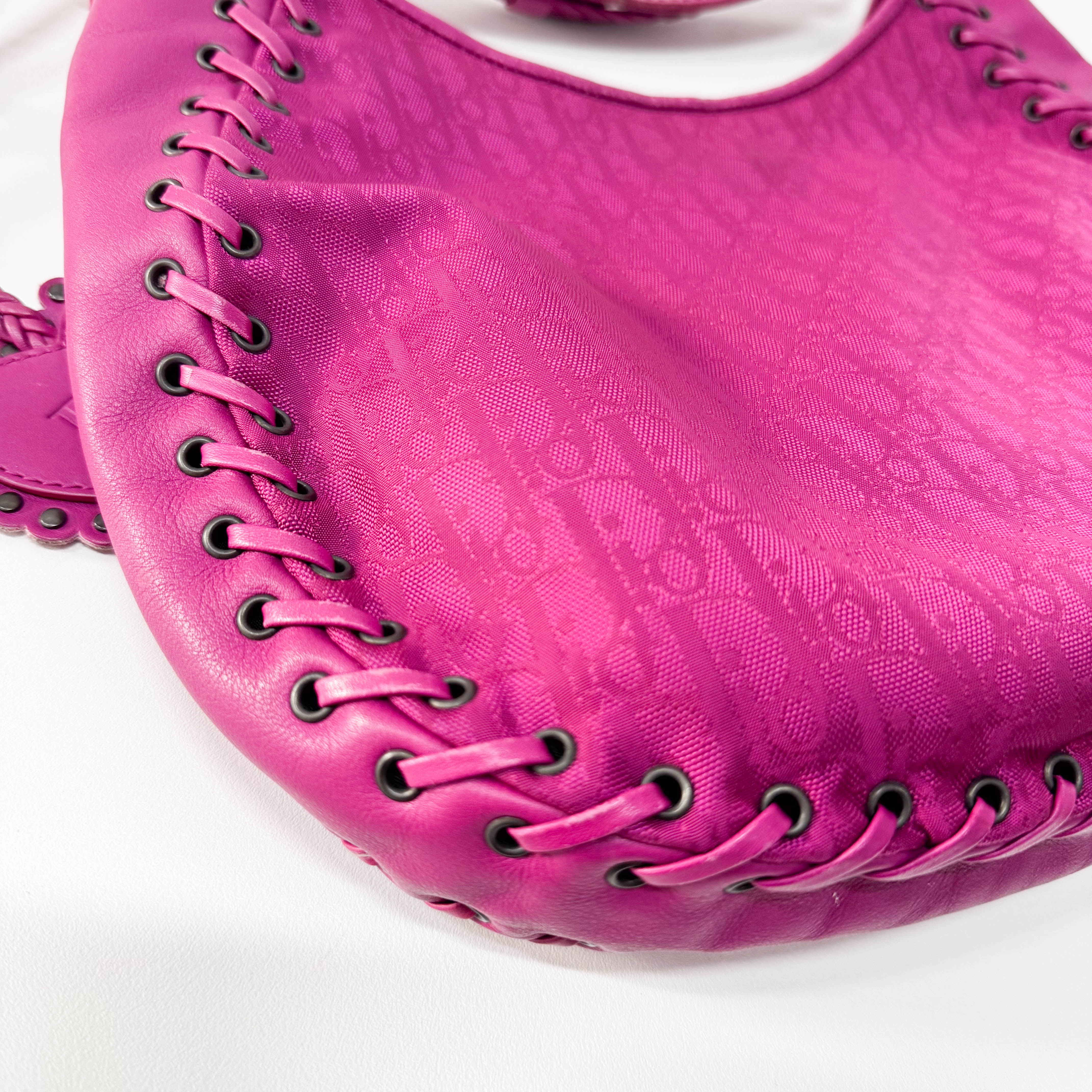 Trotter Pink Canvas Shoulder Bag