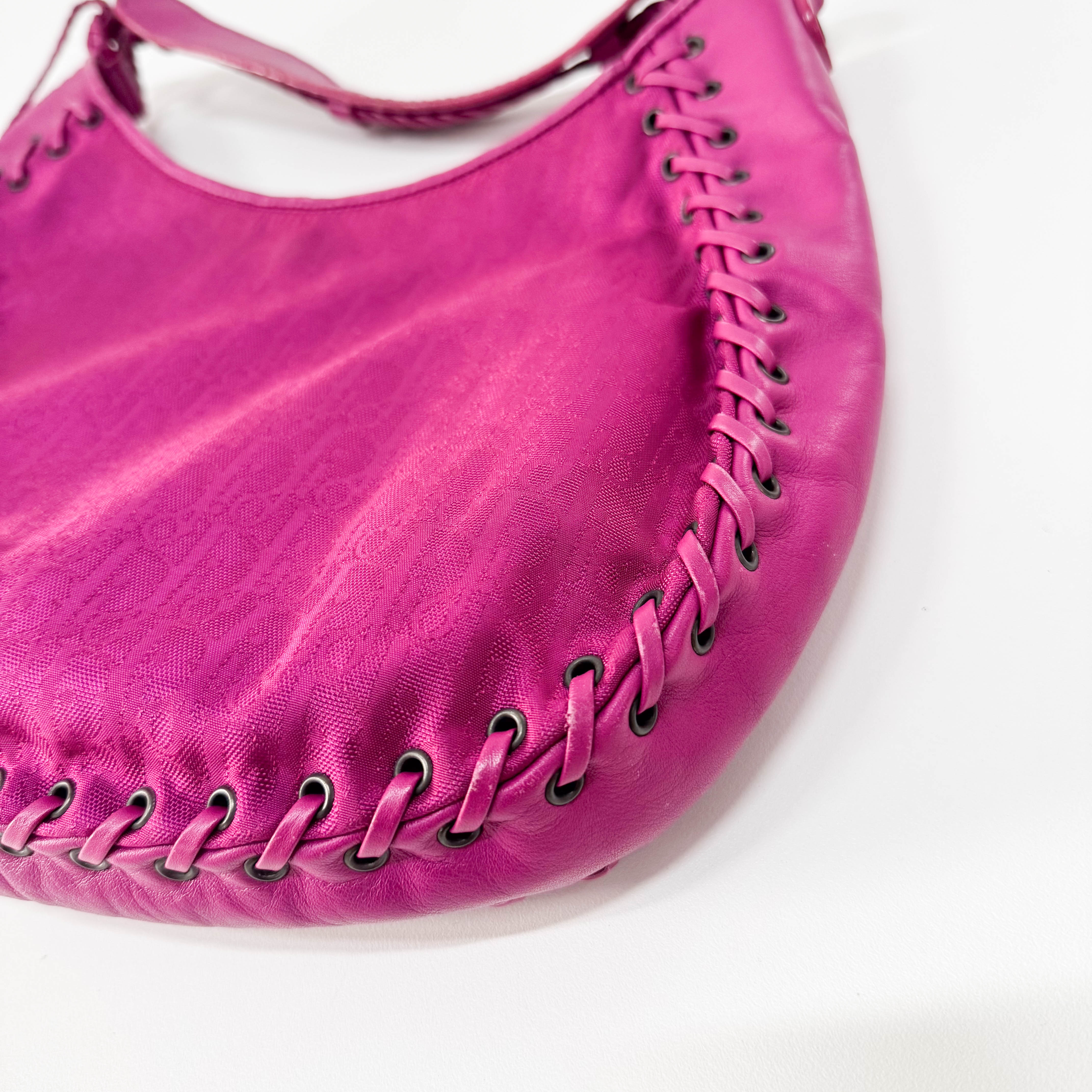 Trotter Pink Canvas Shoulder Bag