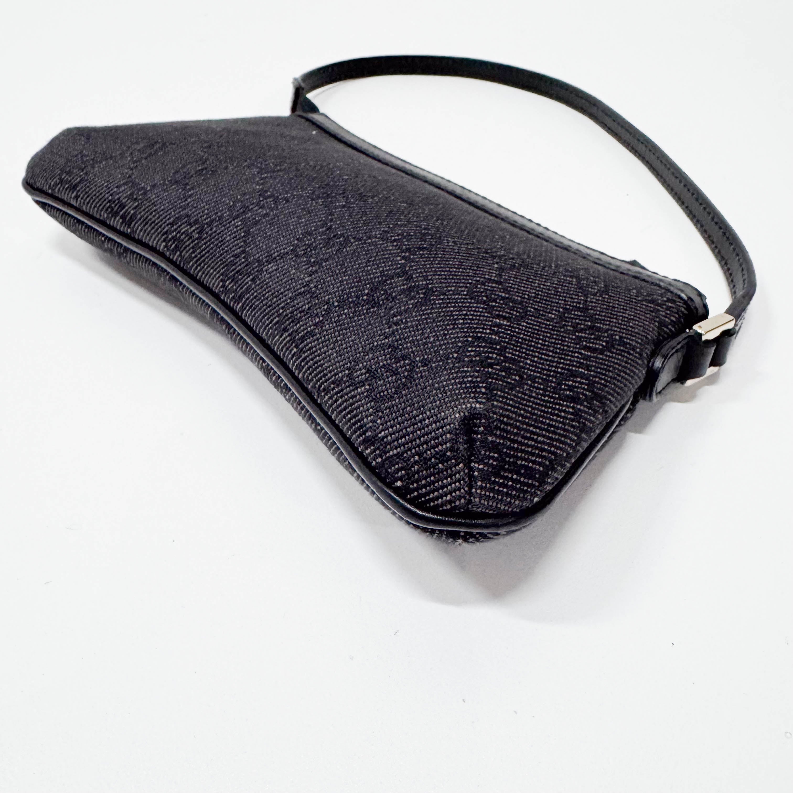 GG Canvas Black Shoulder Bag