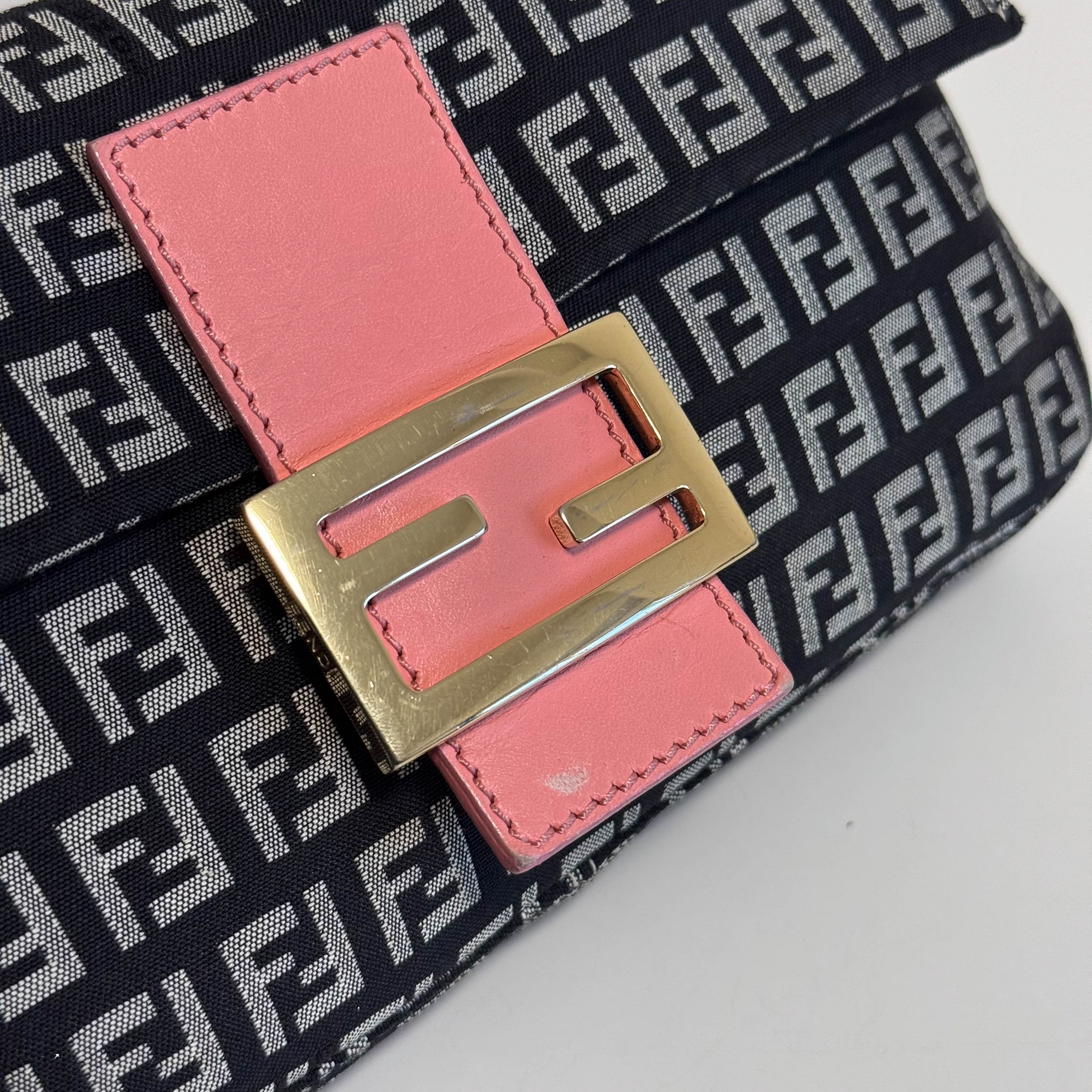 Baguette Zucchino Black Canvas Pink Leather Shoulder Bag with Gold Hardware