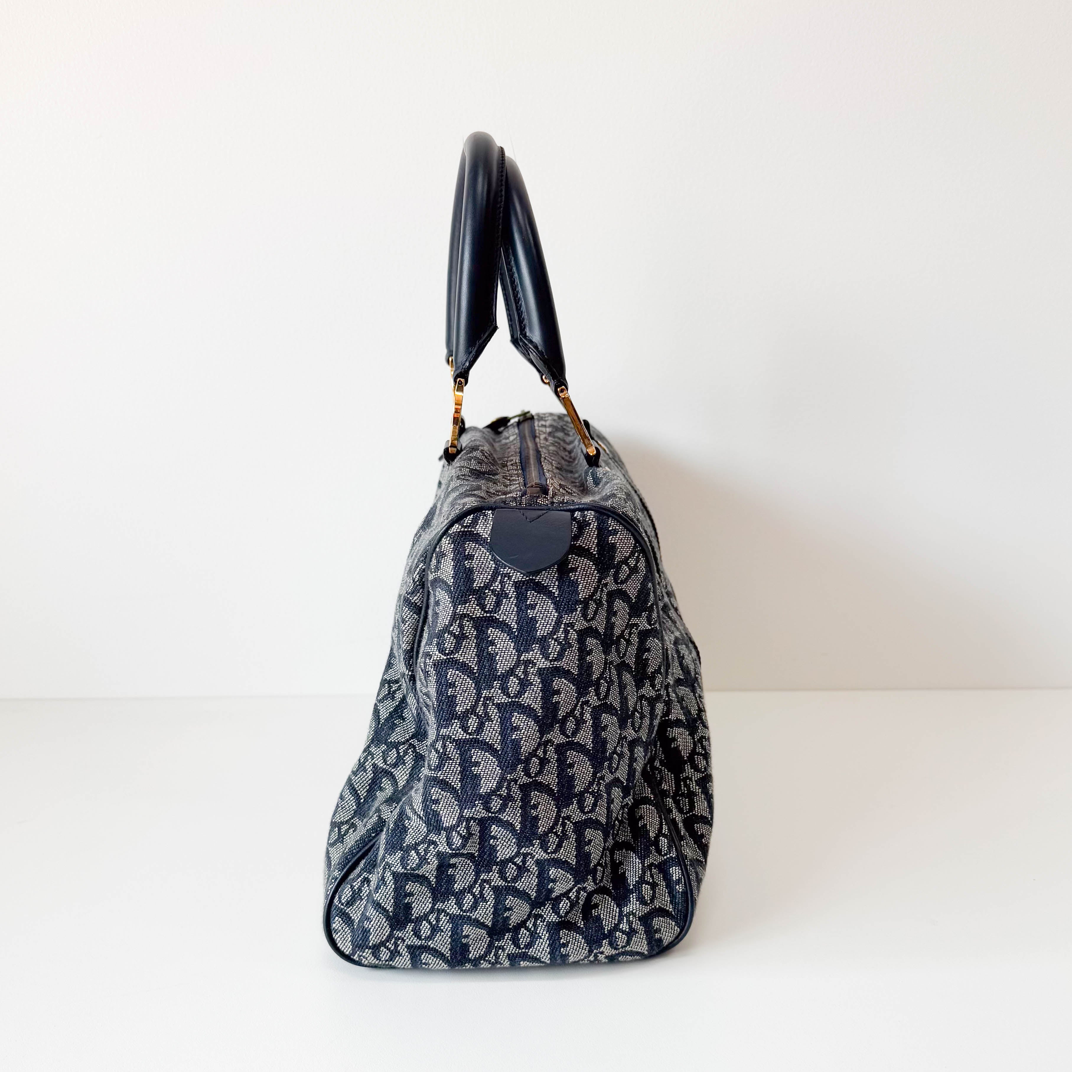 Navy Trotter Bowling Bag