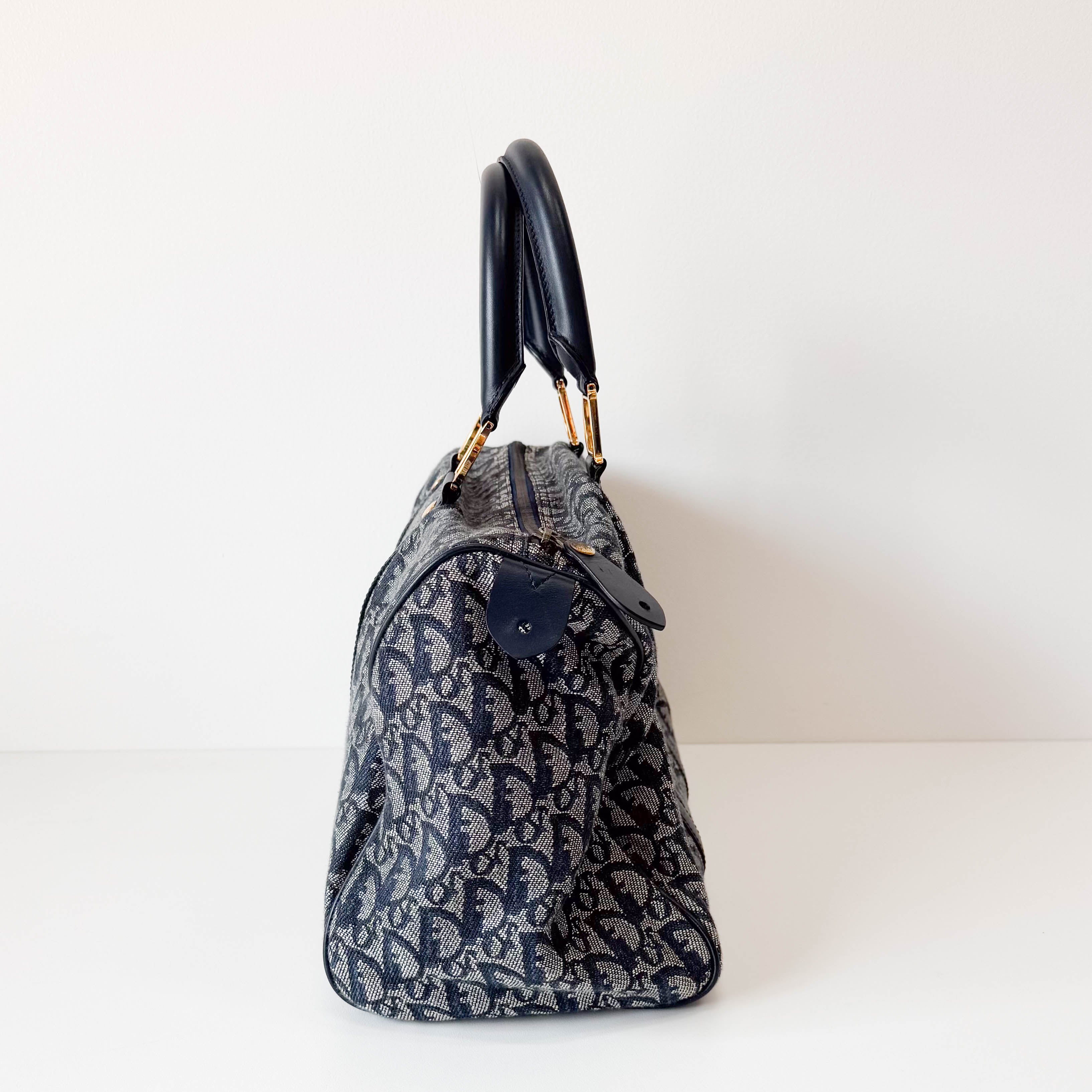 Navy Trotter Bowling Bag