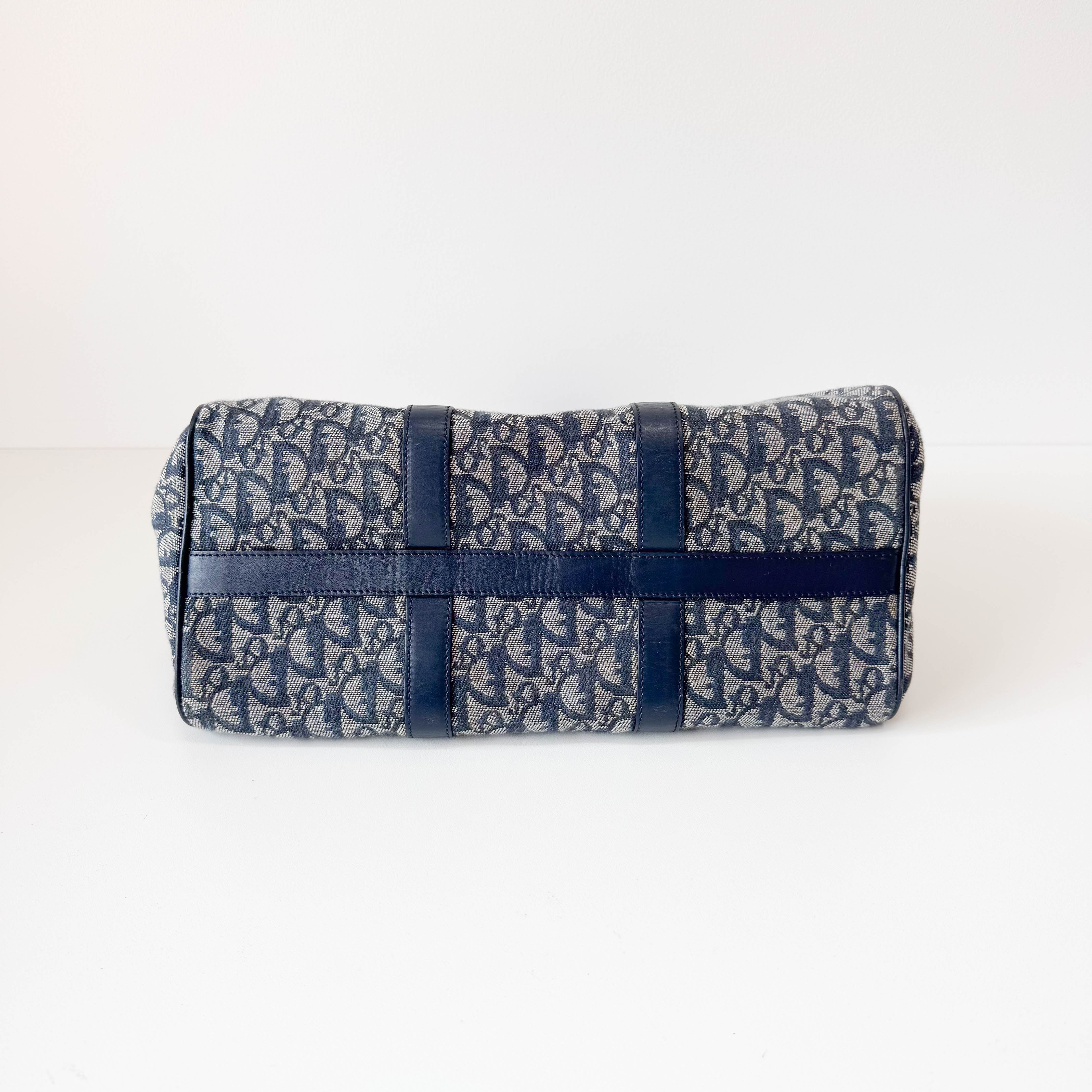 Navy Trotter Bowling Bag