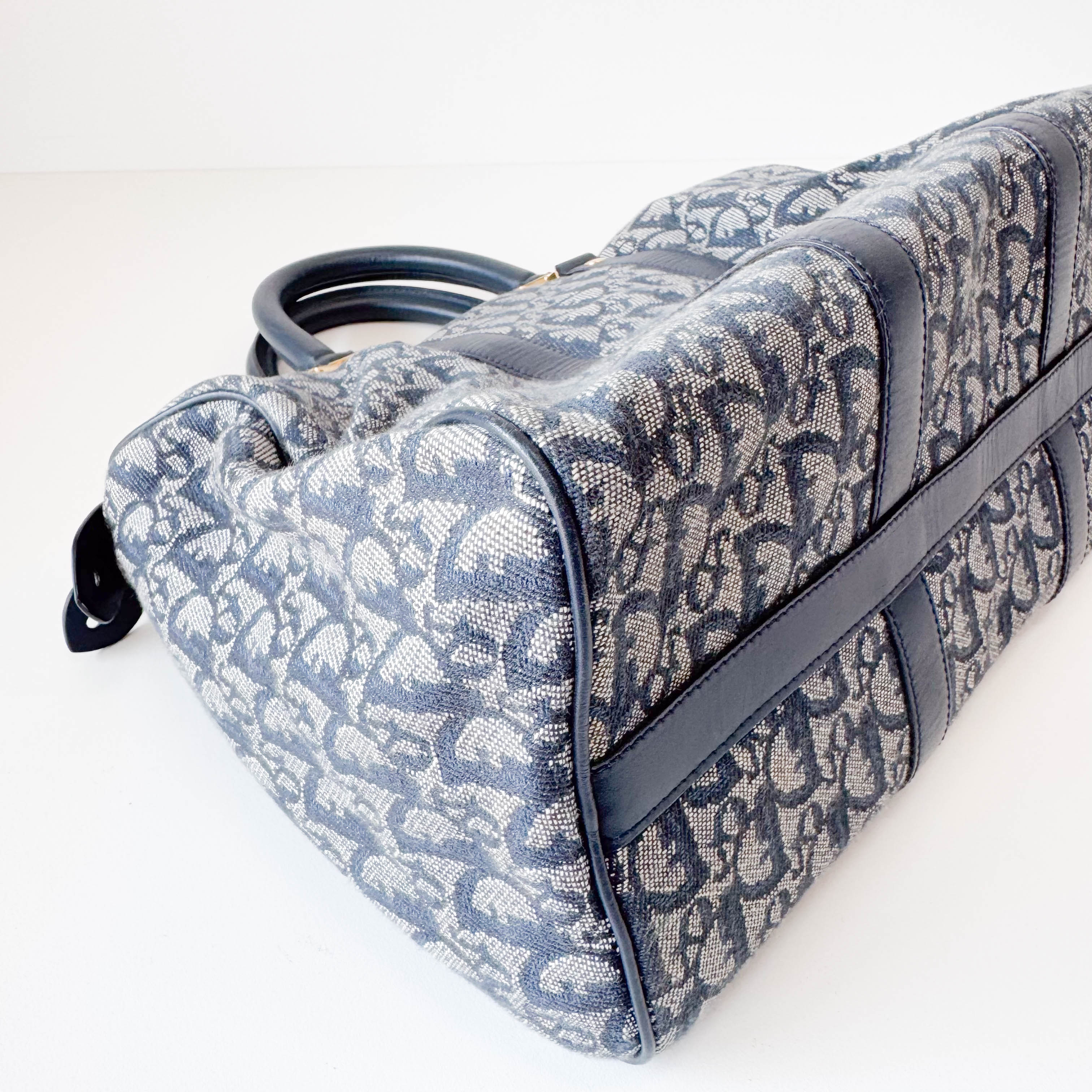 Navy Trotter Bowling Bag