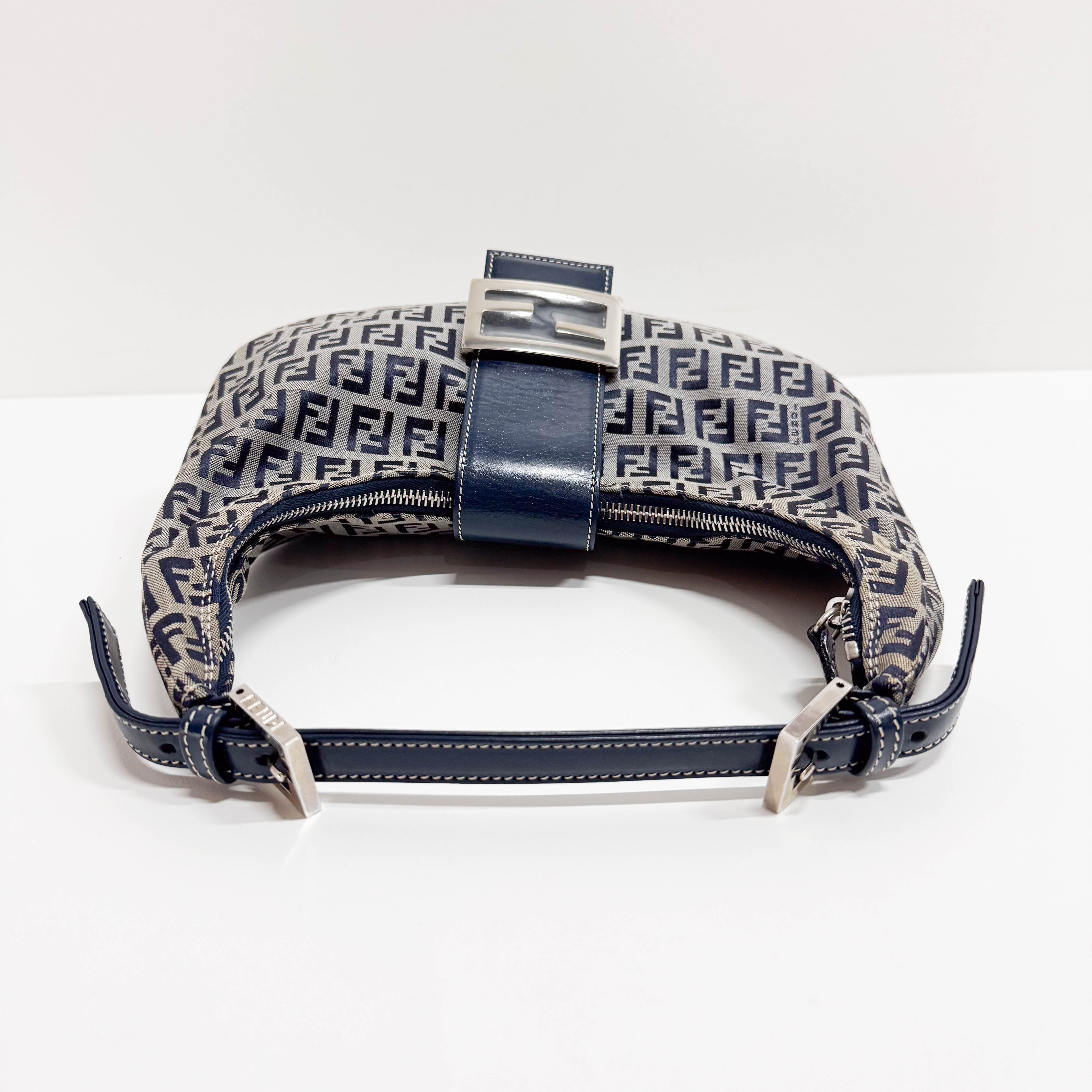 Zucchino Croissant Grey Canvas Shoulder Bag