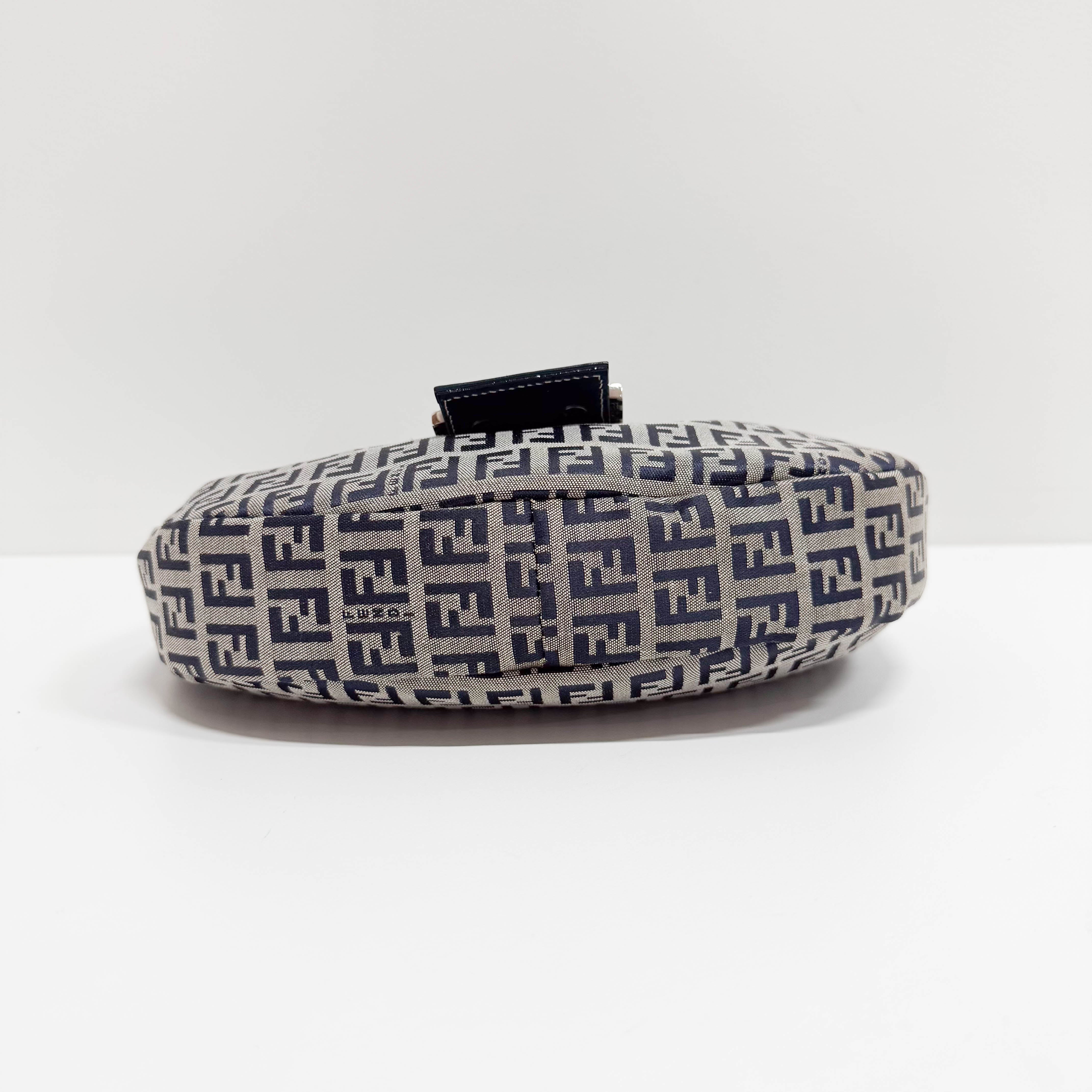 Zucchino Croissant Grey Canvas Shoulder Bag