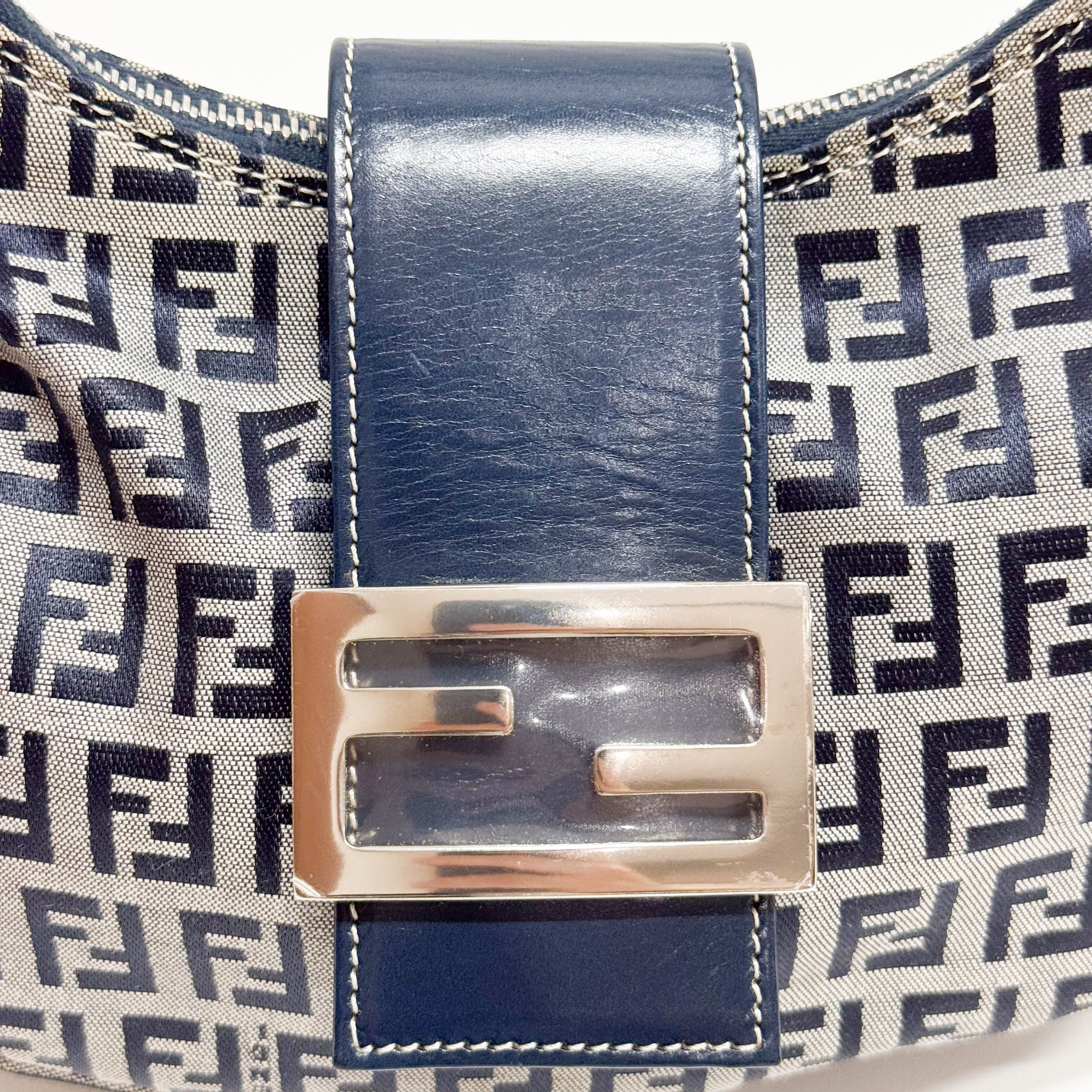 Zucchino Croissant Grey Canvas Shoulder Bag