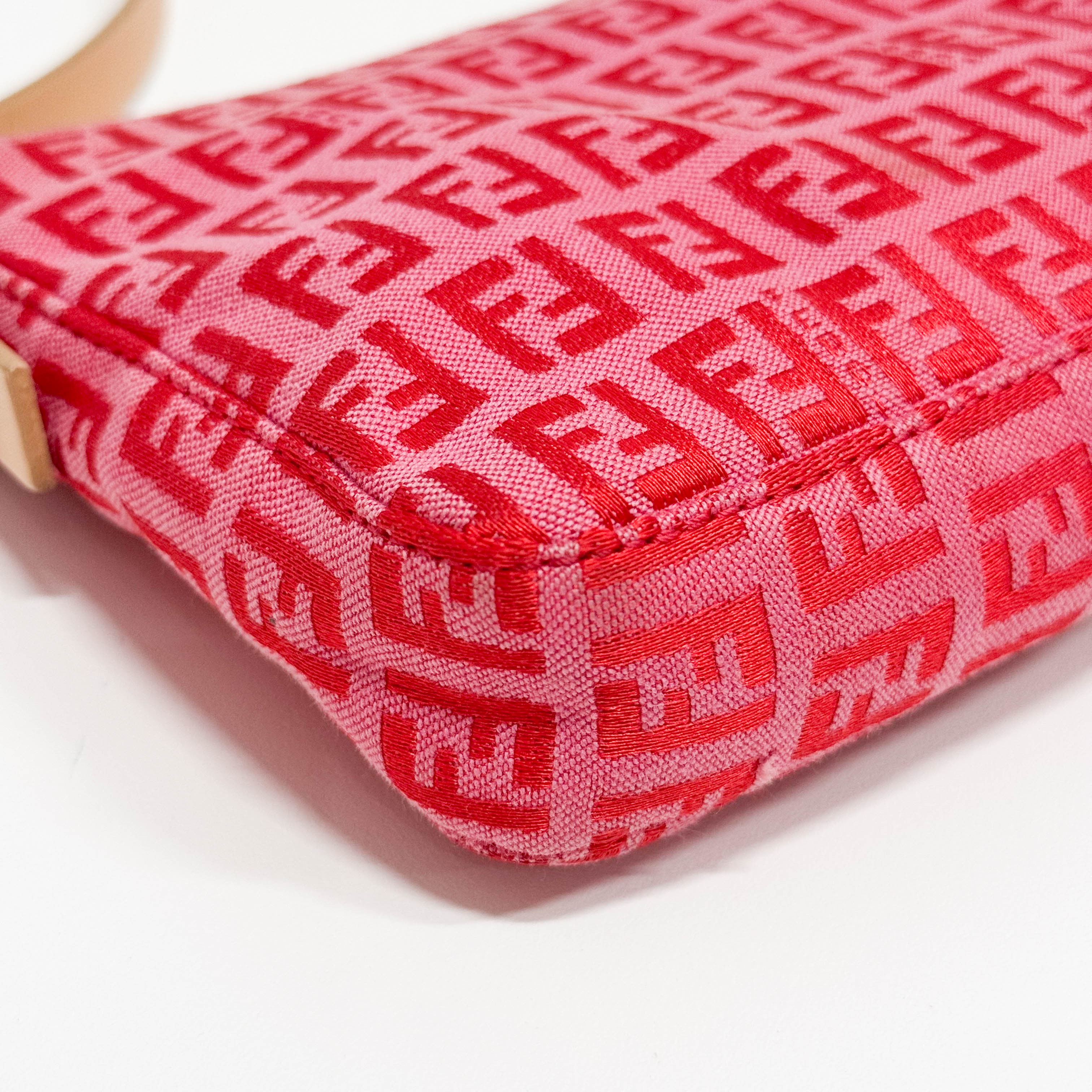 Zucchino Red Canvas Shoulder Bag