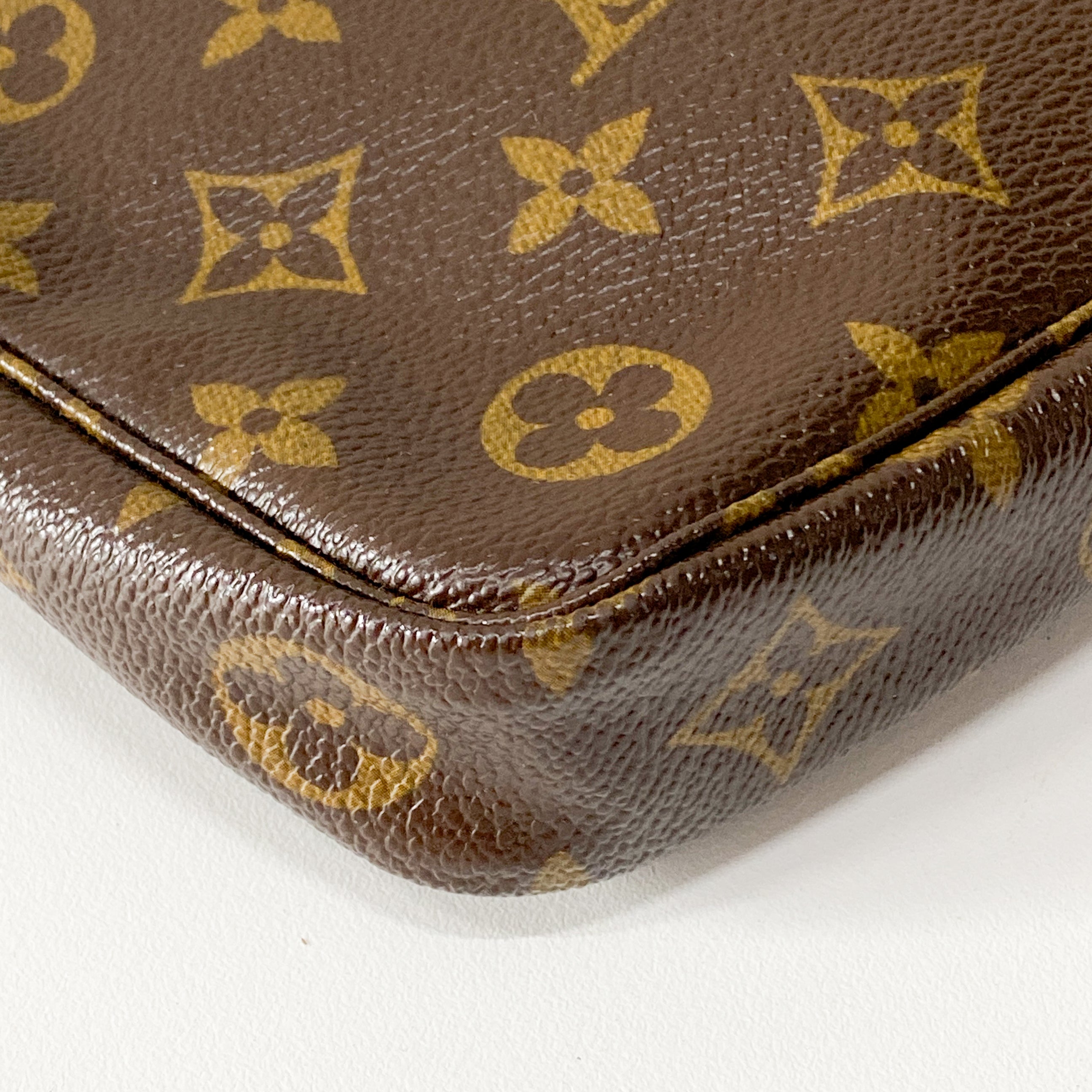 LV x Takashi Murakami Monogram Cherry Pochette Accessoire