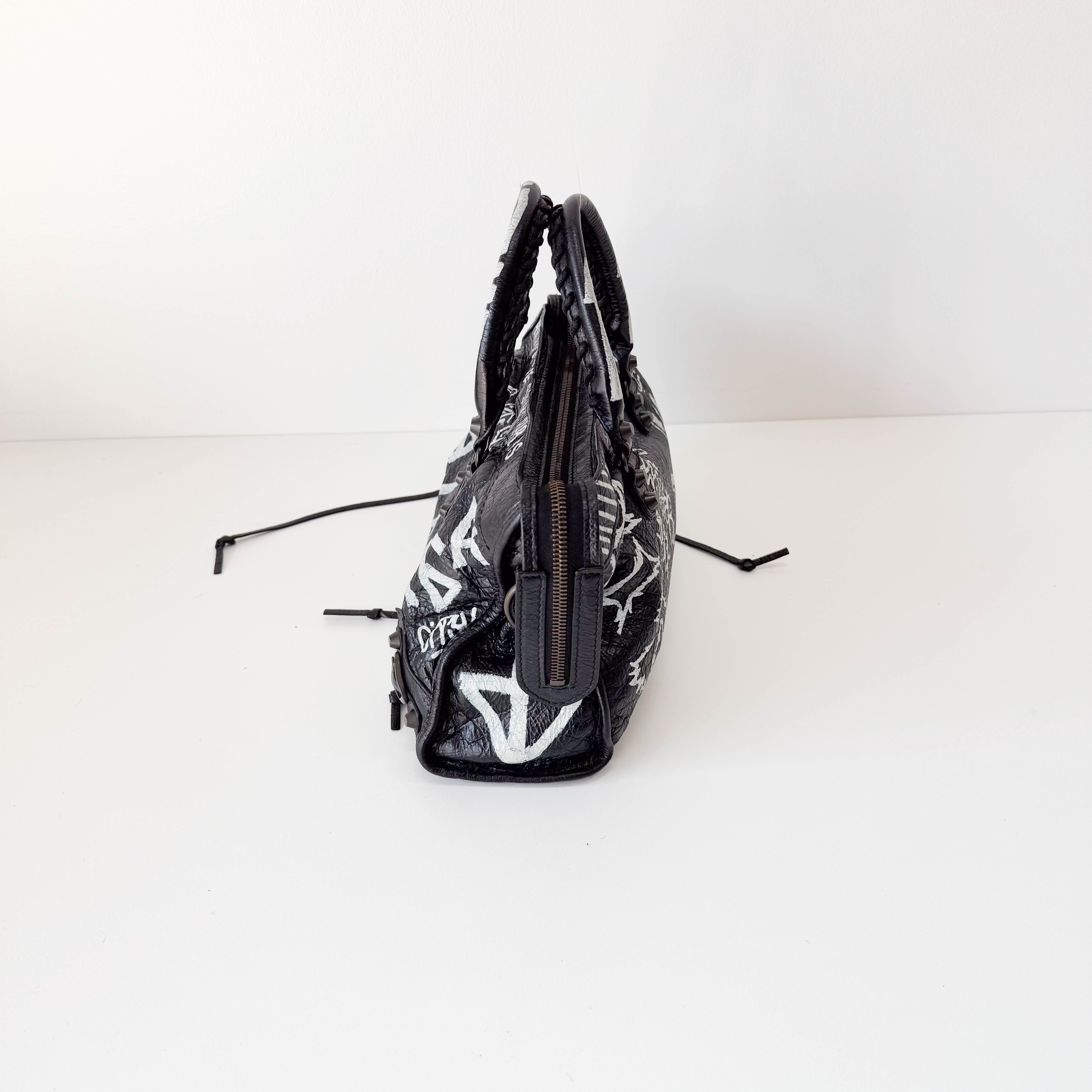 Graffiti The City Black Leather Hand Bag