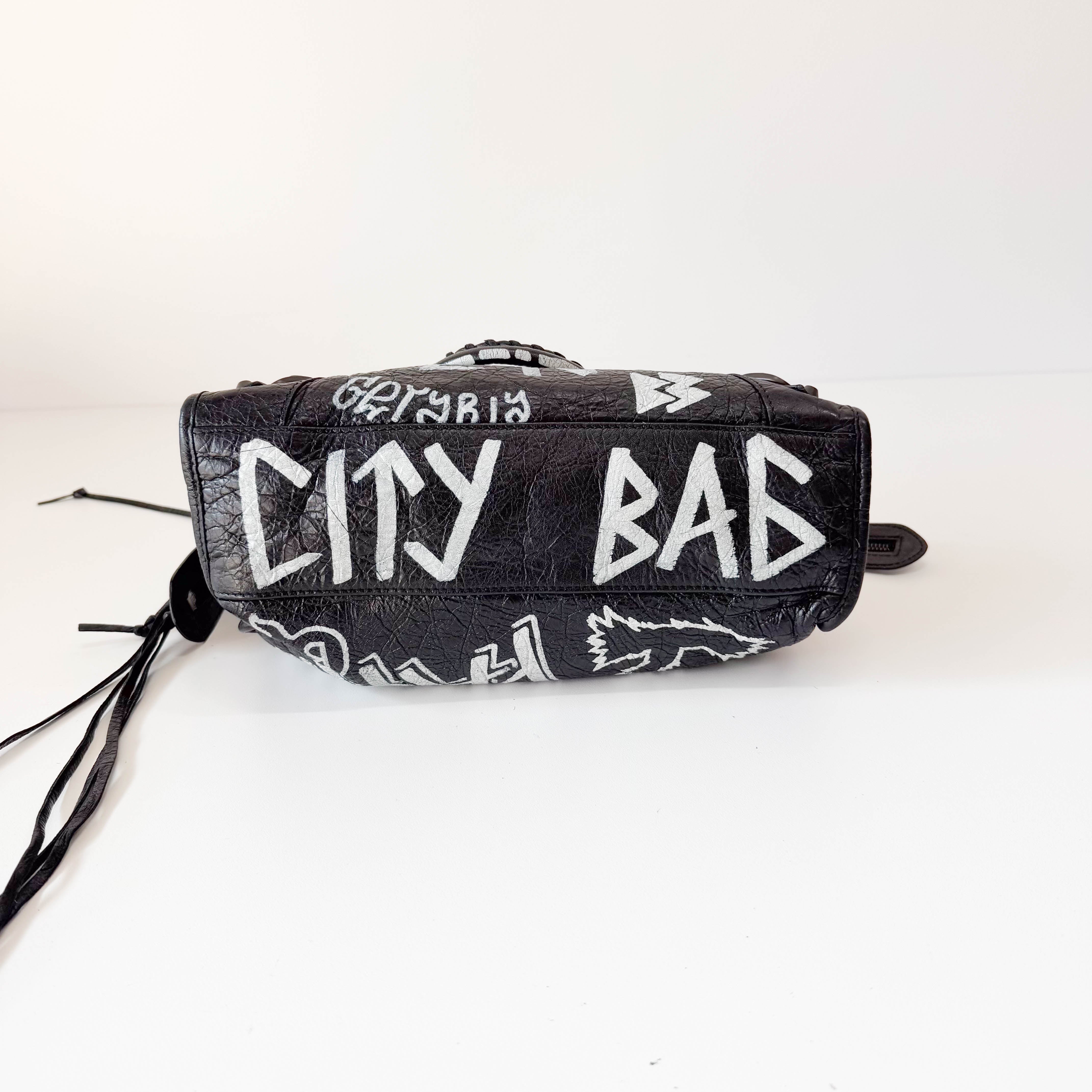 Graffiti The City Black Leather Hand Bag