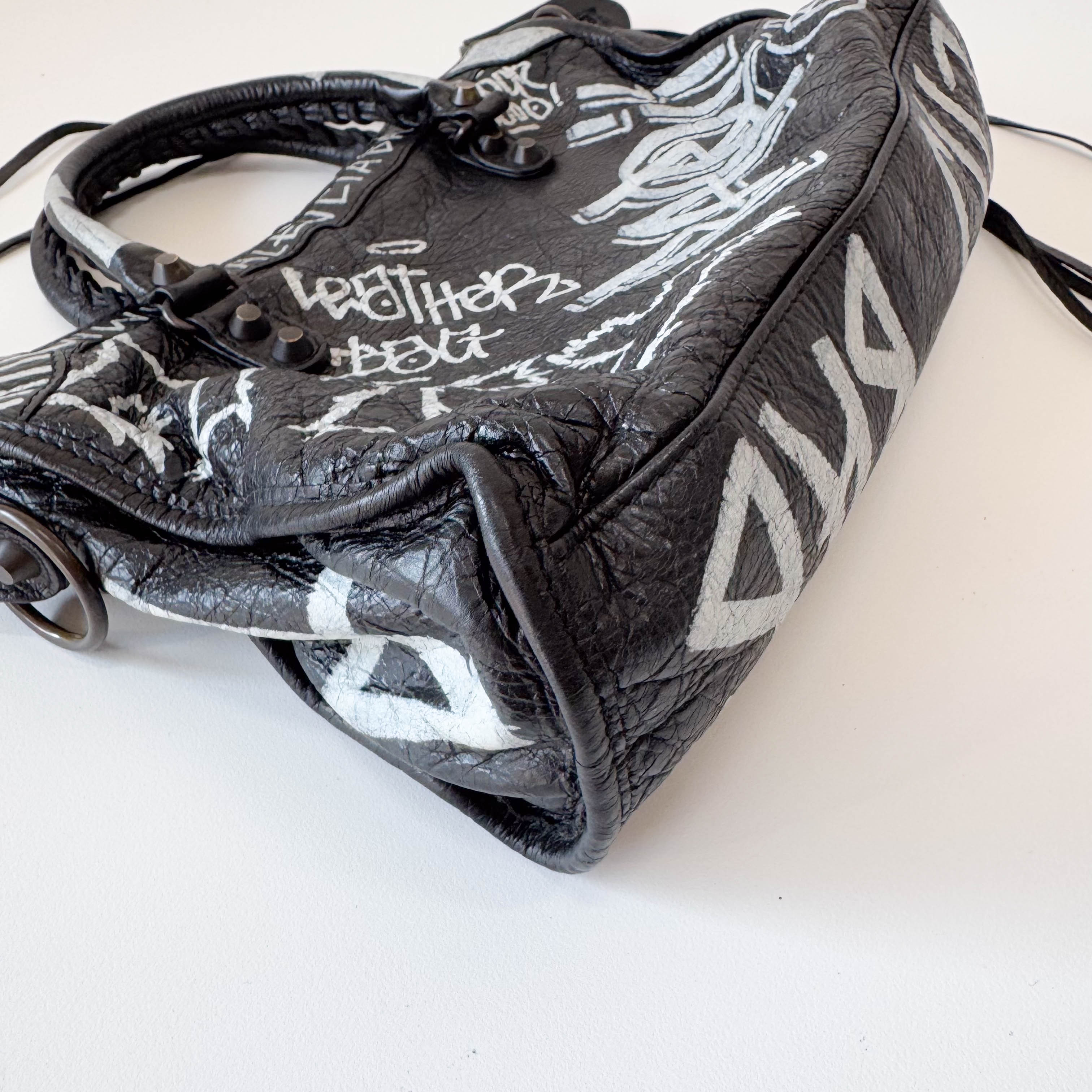 Graffiti The City Black Leather Hand Bag