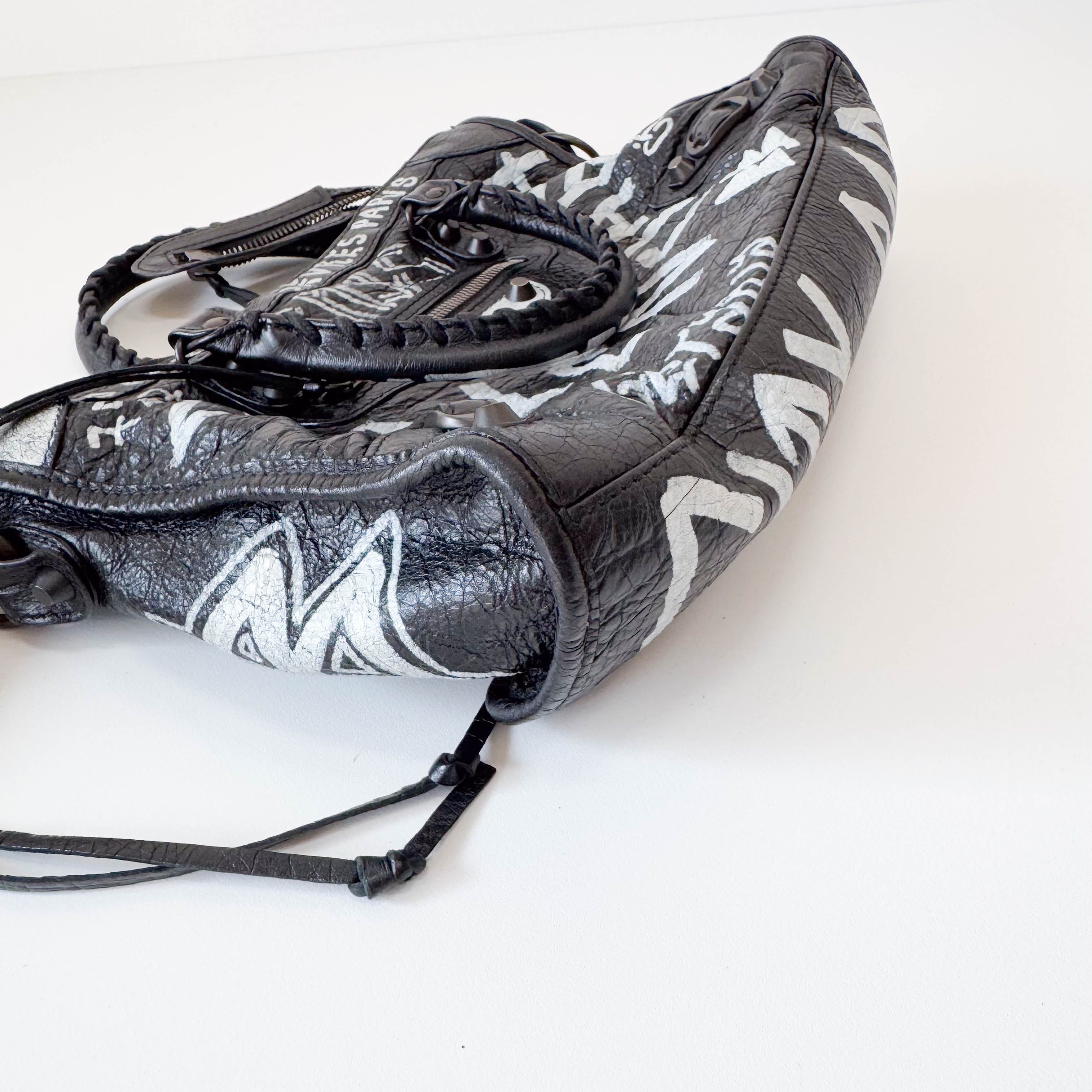 Graffiti The City Black Leather Hand Bag